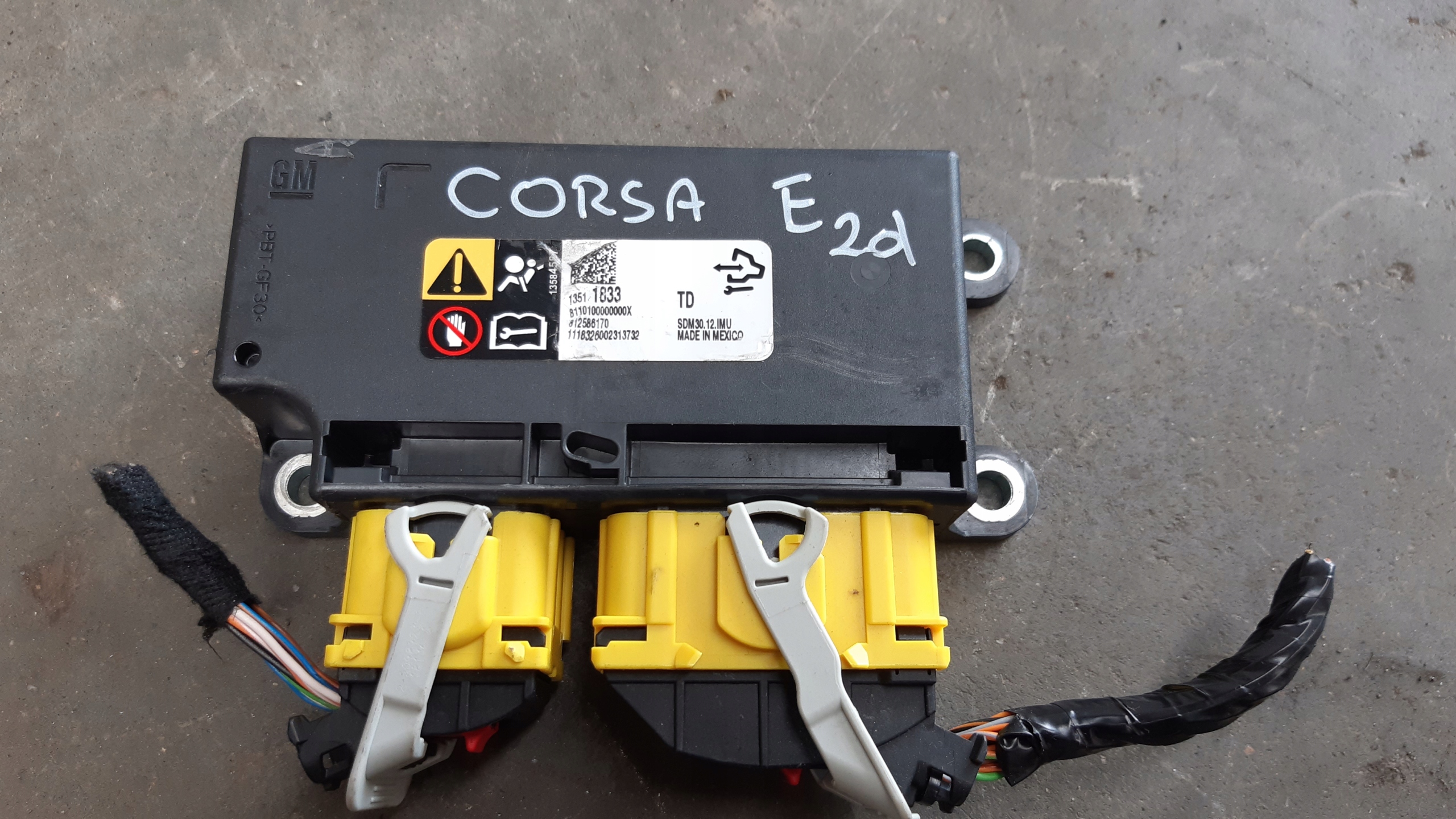 console airbags sensor tension belts adjusters kpl Opel Corsa E