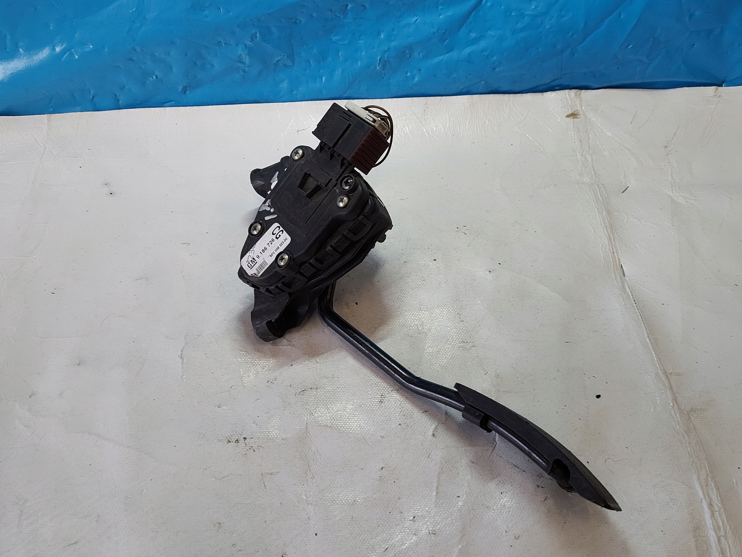 accelerator pedal VECTRA C 1.8 B 9186726CG