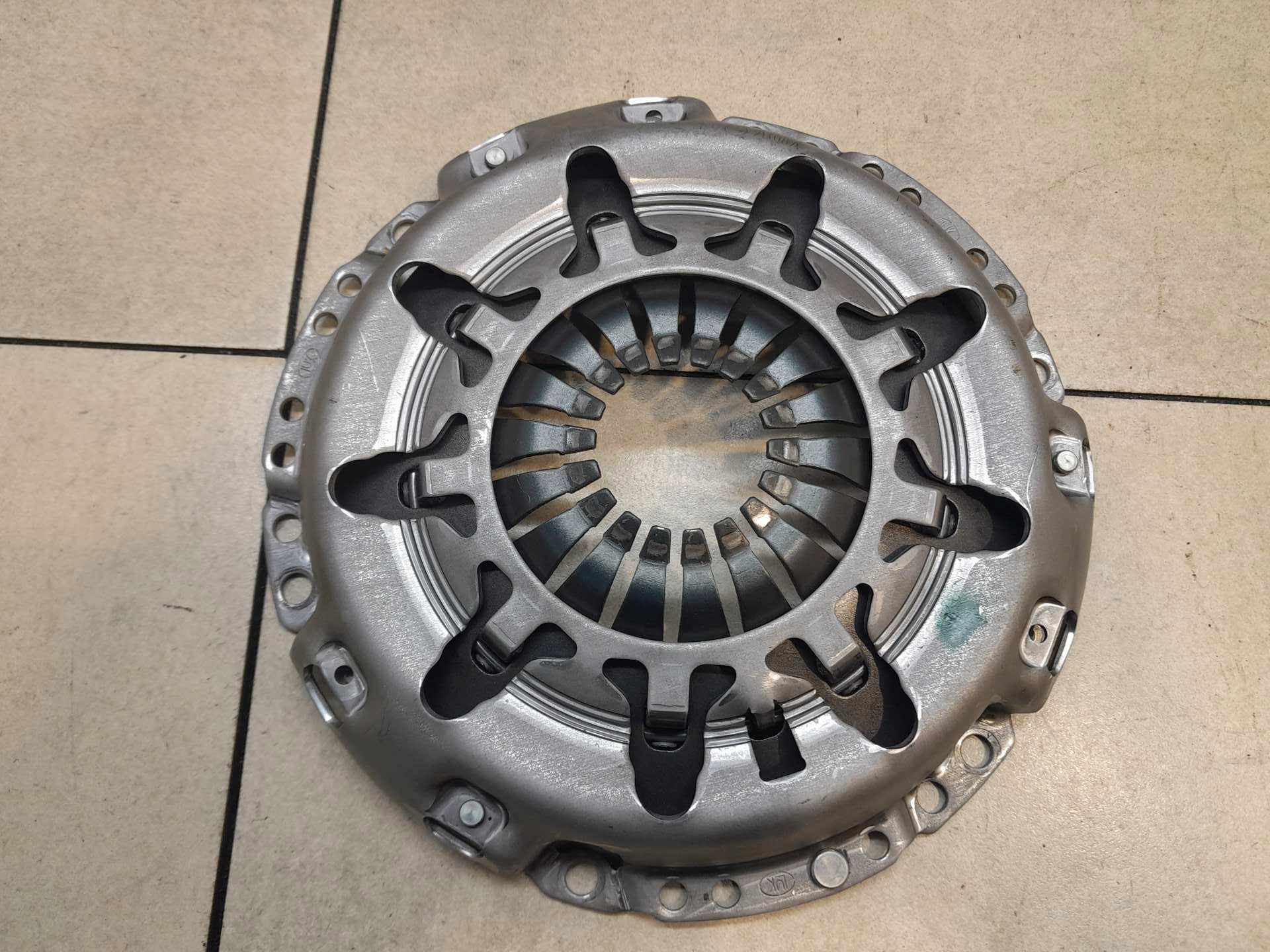 Disque de pression Embrayage CORSA C 1.2 16V 319011010