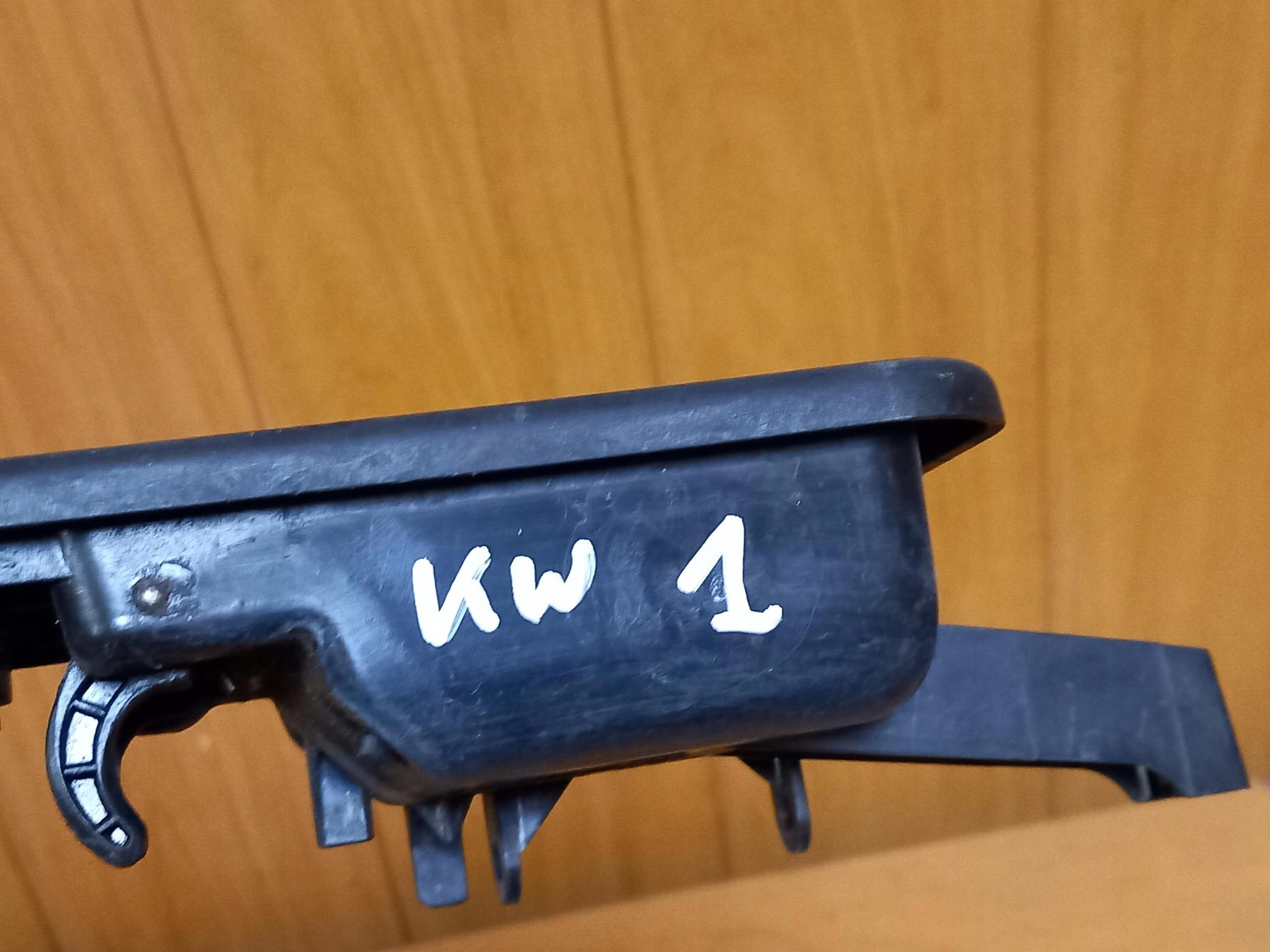 handle inner door right rear part IVECO DAILY IV POM14525 06-12