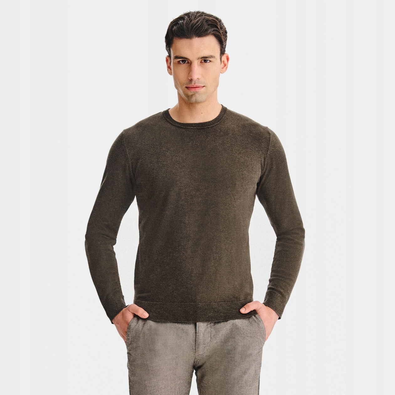 Pánský svetr s výstřihem do O-neck Pako Lorente , hnědý vel M