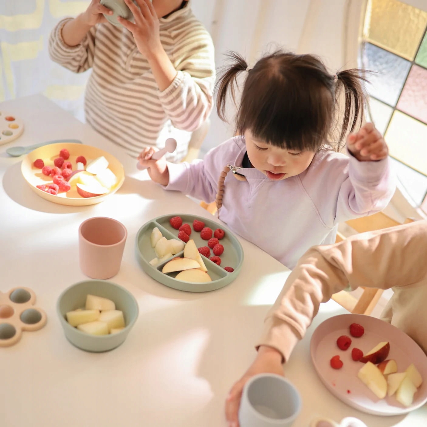 MISECZKA SILIKONOWA Z PRZYSSAWKĄ CAMBRIDGE MUSHIE Materiał wykonania silikon