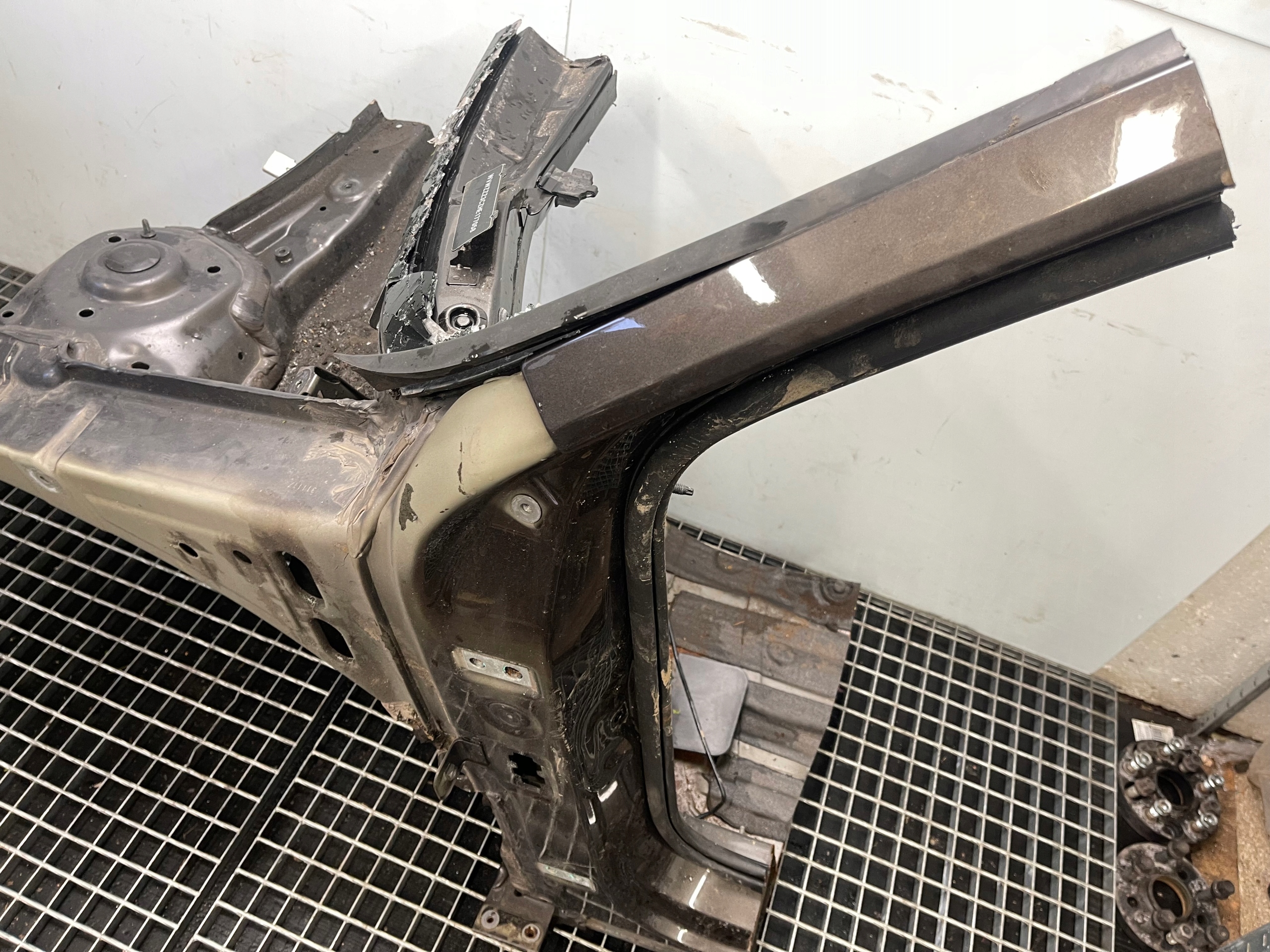 VW PASSAT B8 quarter FARTUCH quarter front left LB8R 18R