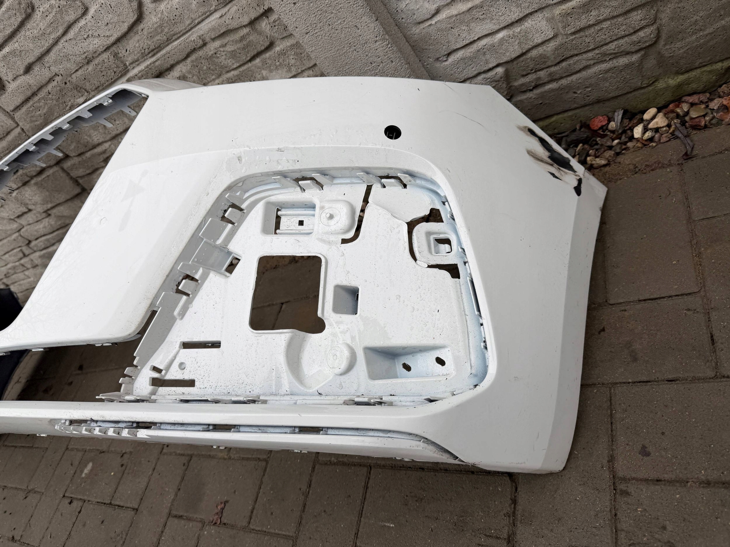 Audi A1 82A 18- bumper front front
