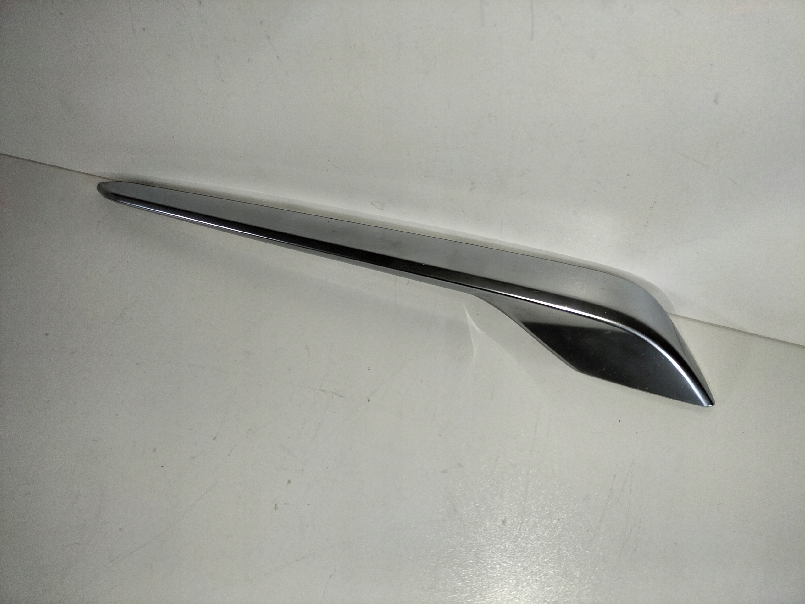 moulding grille front chrom-satyna right OPEL INSIGNIA B 17
