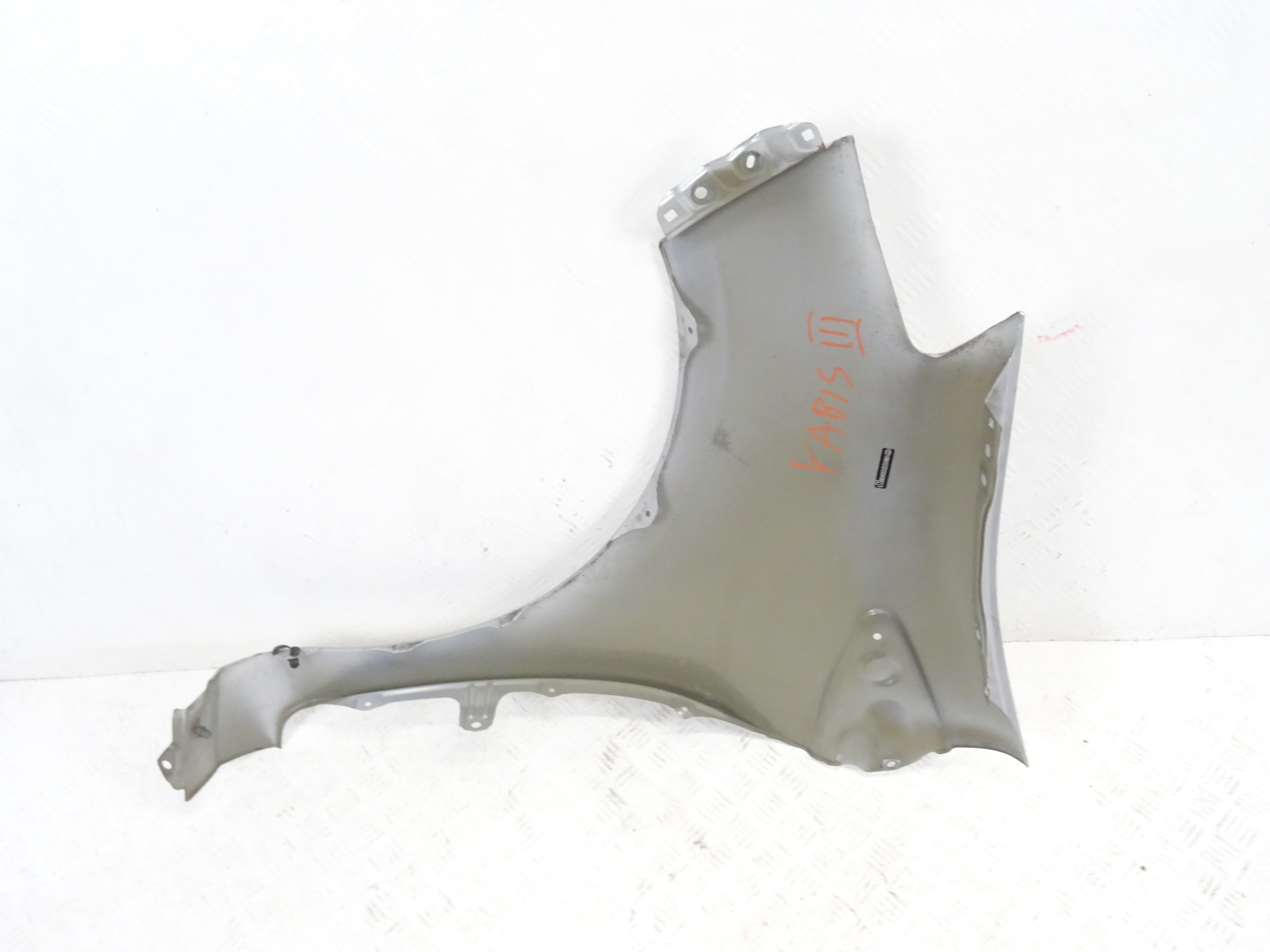 TOYOTA YARIS 3 III right fender front front