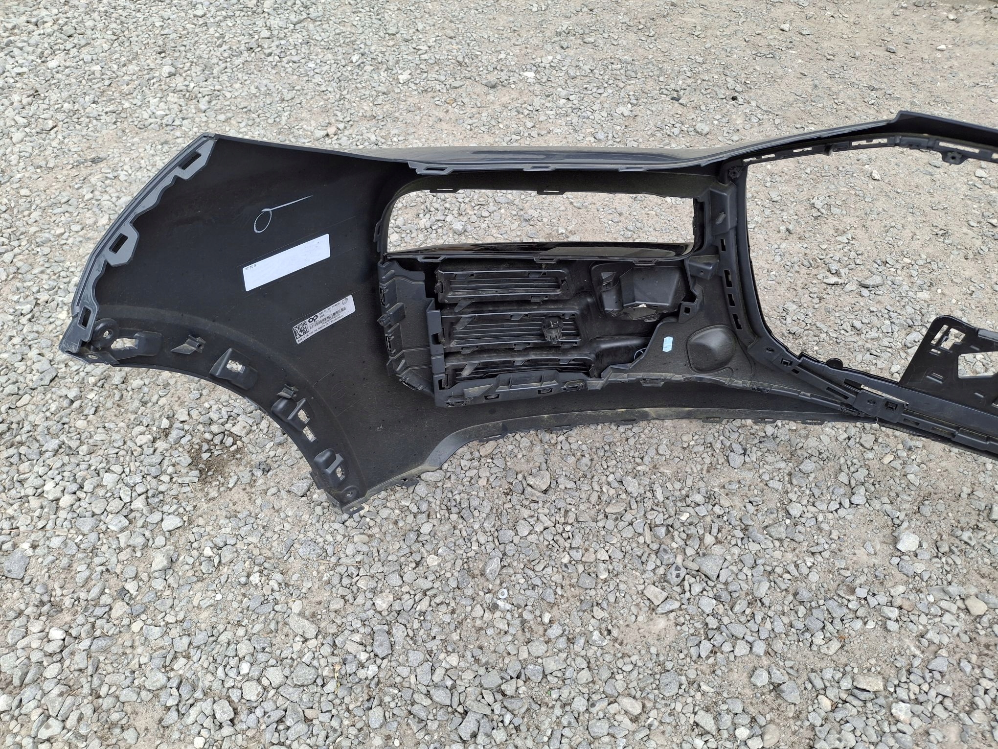 Frontstoßstange AUDI Q6 E-TRON ZWYKLY 2023R->