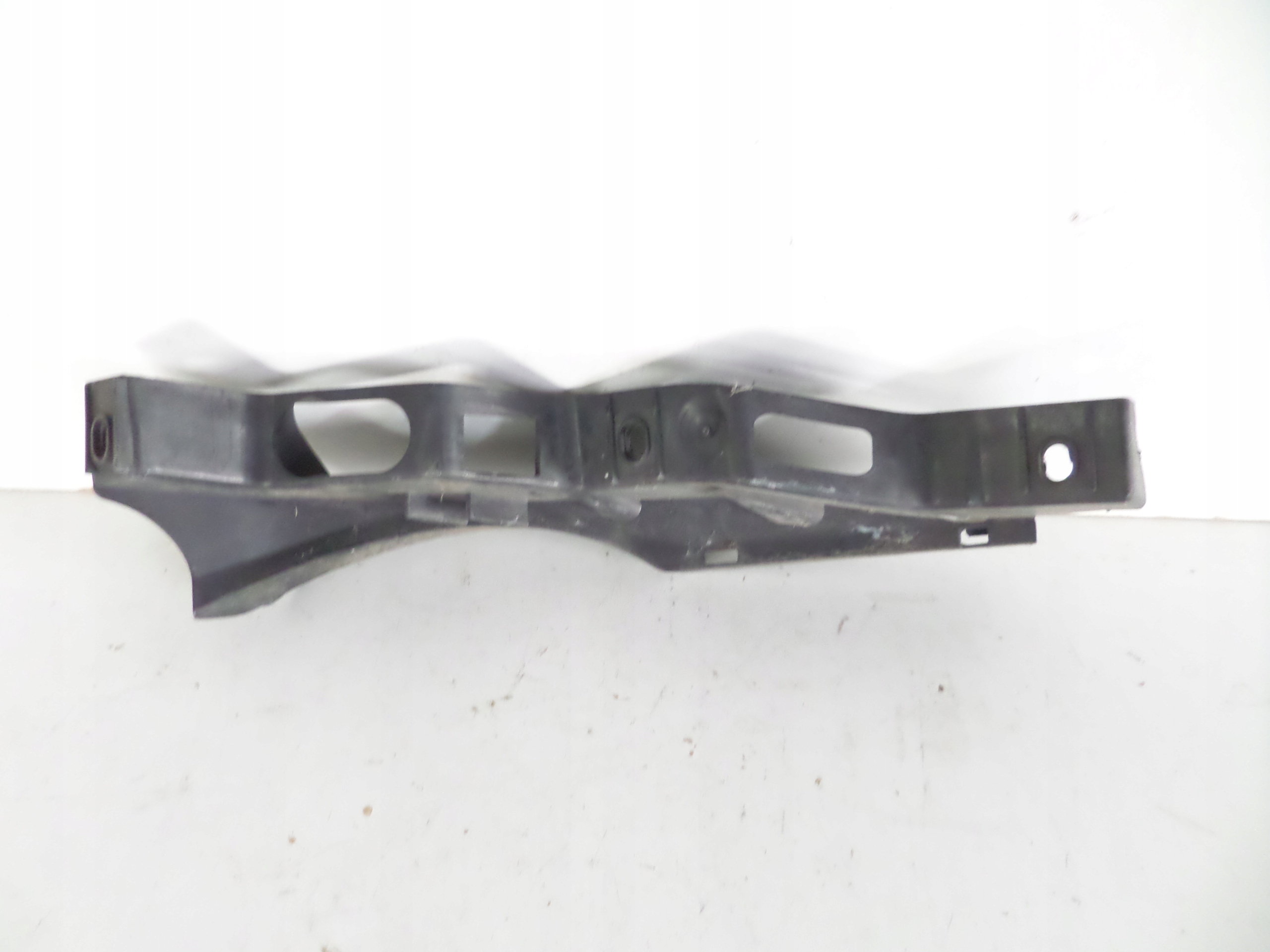support holder front right VW PASSAT B6 3C0 05-10