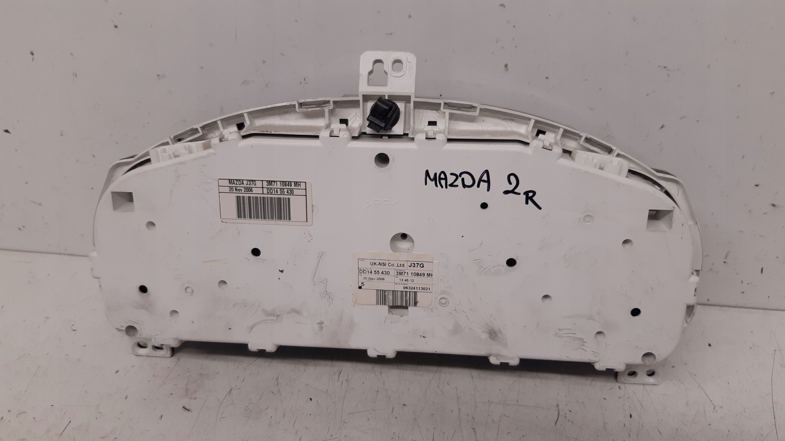 dials 3M7110849MH Mazda 2 DY