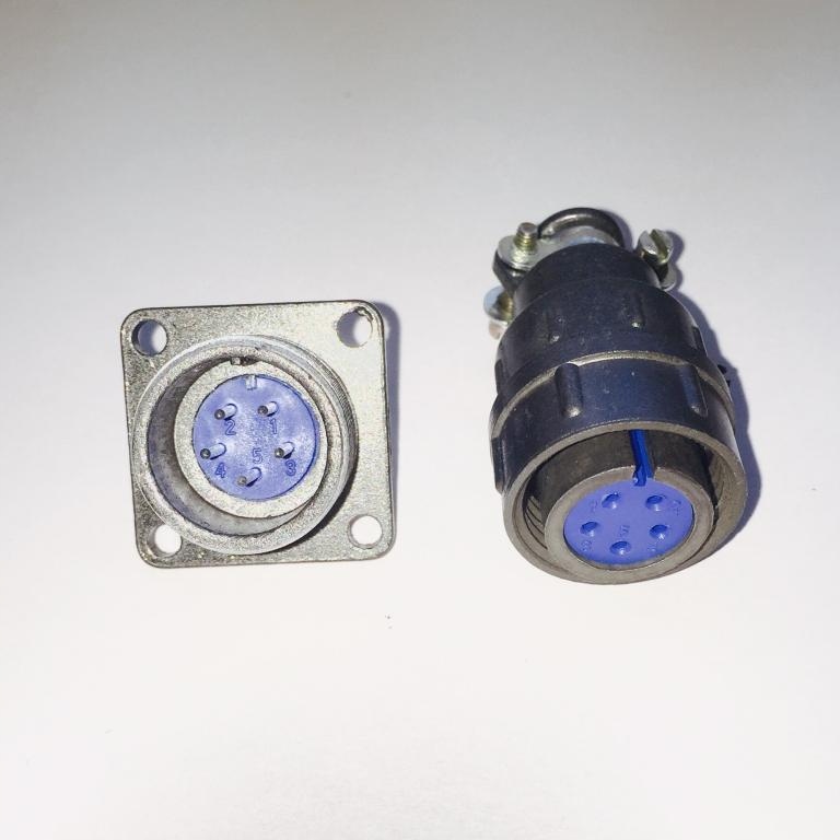 ZŁĄCZE PRZEMYSŁOWE GNIAZDO+WTYK 5 PIN OKRĄGŁE M-Ż.