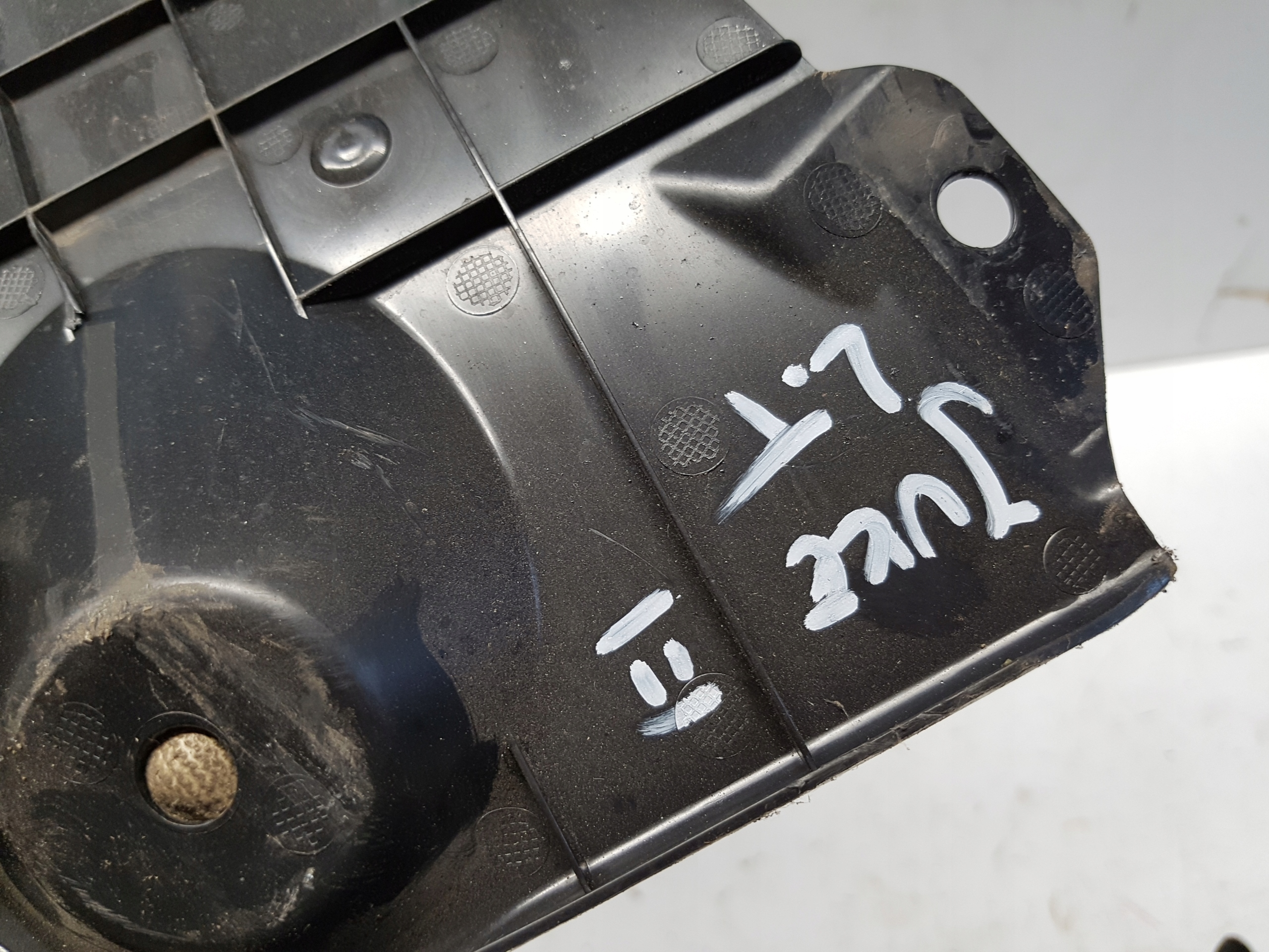 JUKE II 2 F16 mudguard cover left right rear part rear