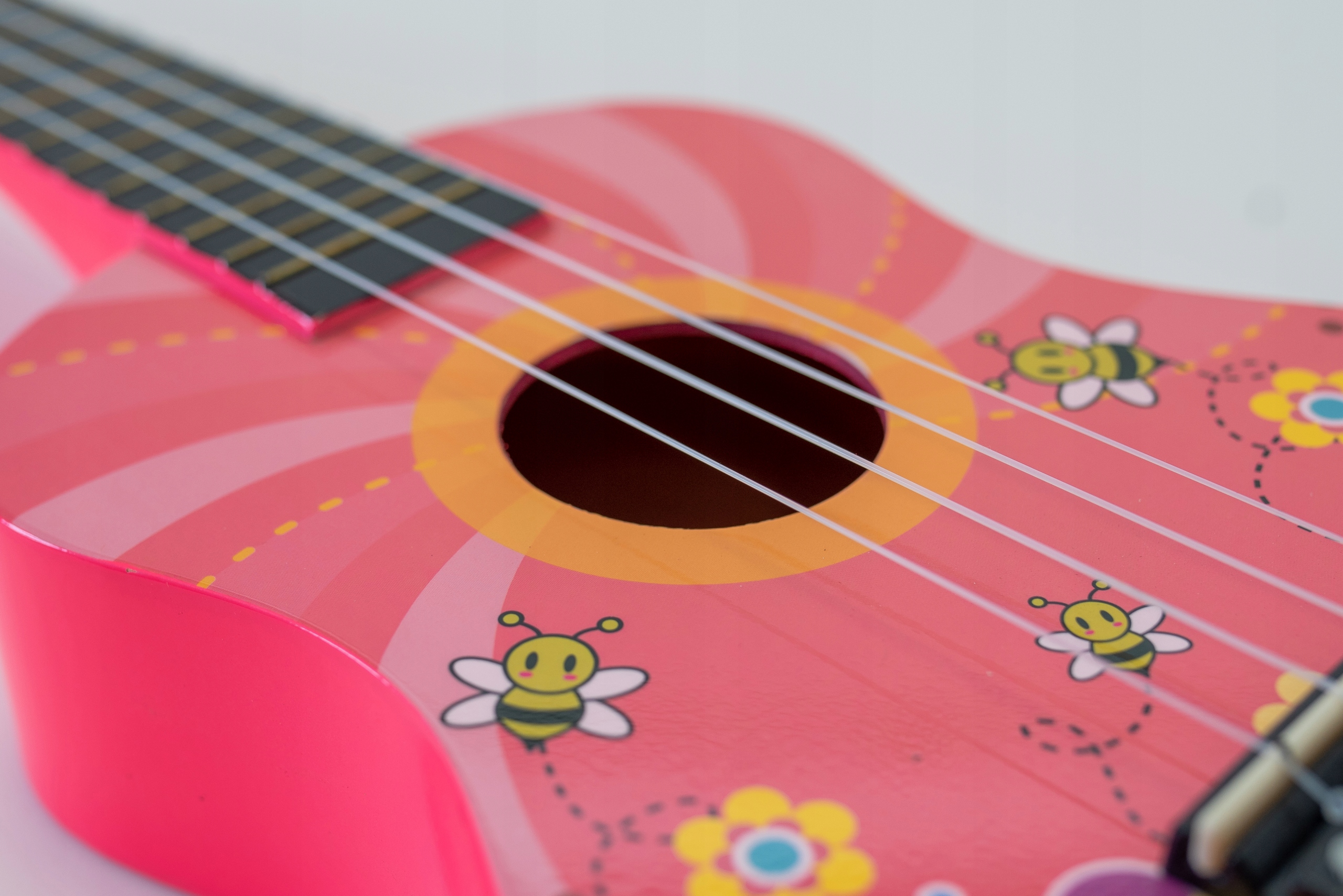 Ukulele sopranowe Różowa Łąka Pokrowiec Struny Kostki Stroik Akordy ZESTAW Kolor odcienie różu