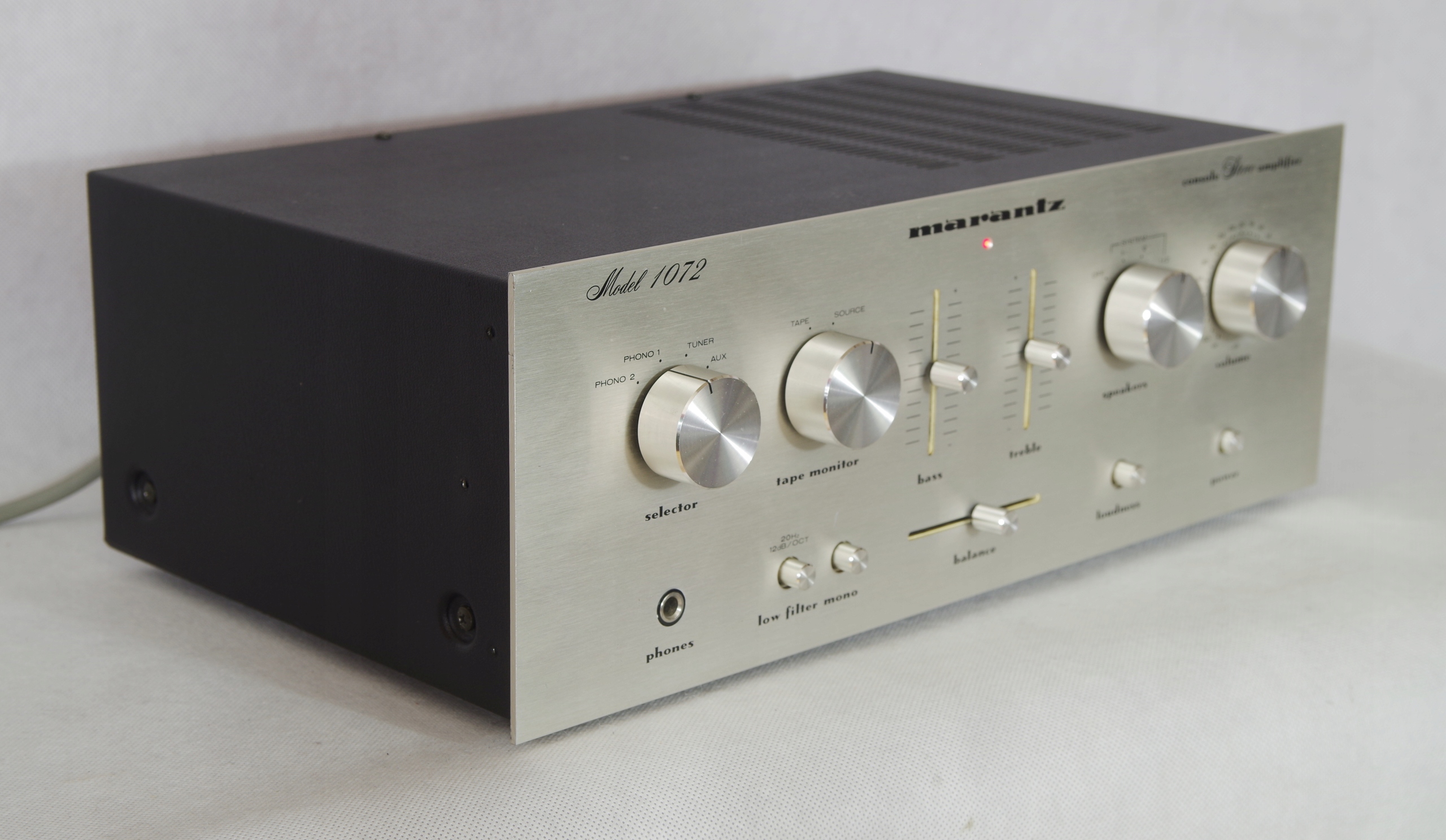 Marantz Model 1072 Marantz 1072 wzmacniacz vintage Kolor srebrny