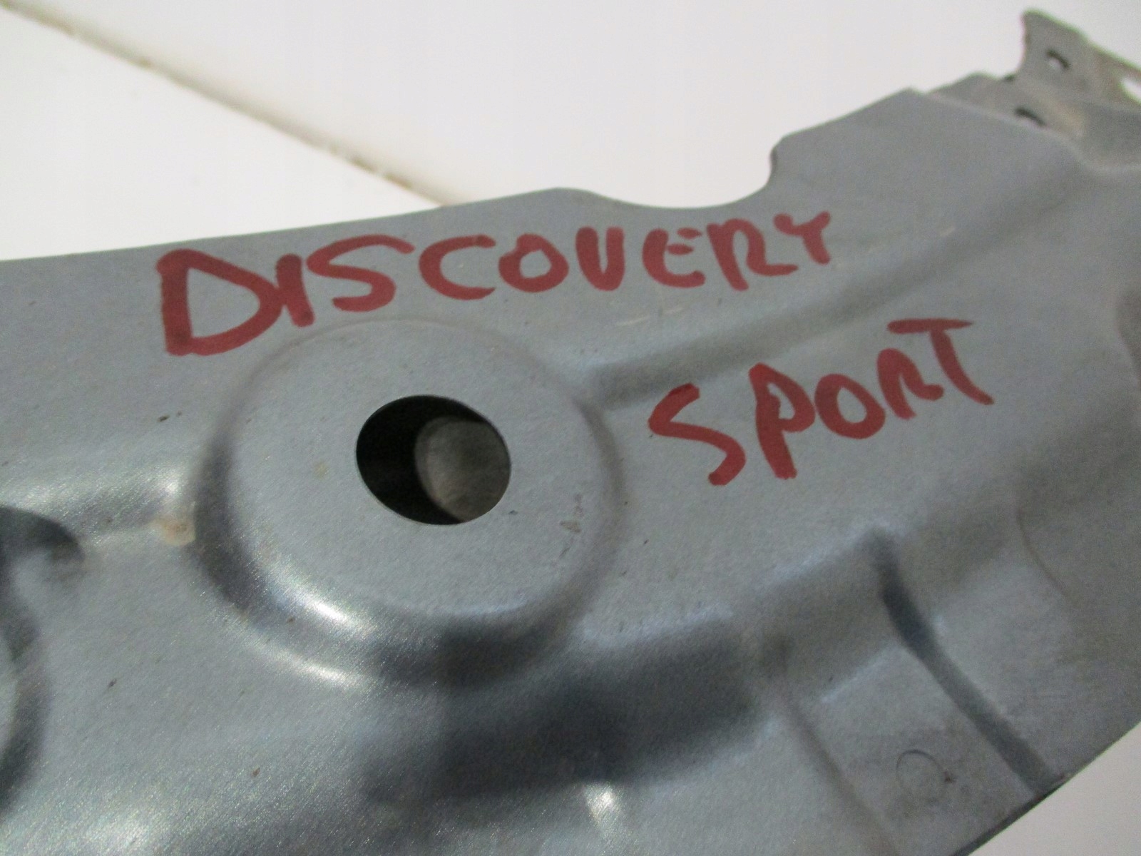 PAS GÓRNY WZMOCNIENIE DISCOVERY SPORT Strona zabudowy przód