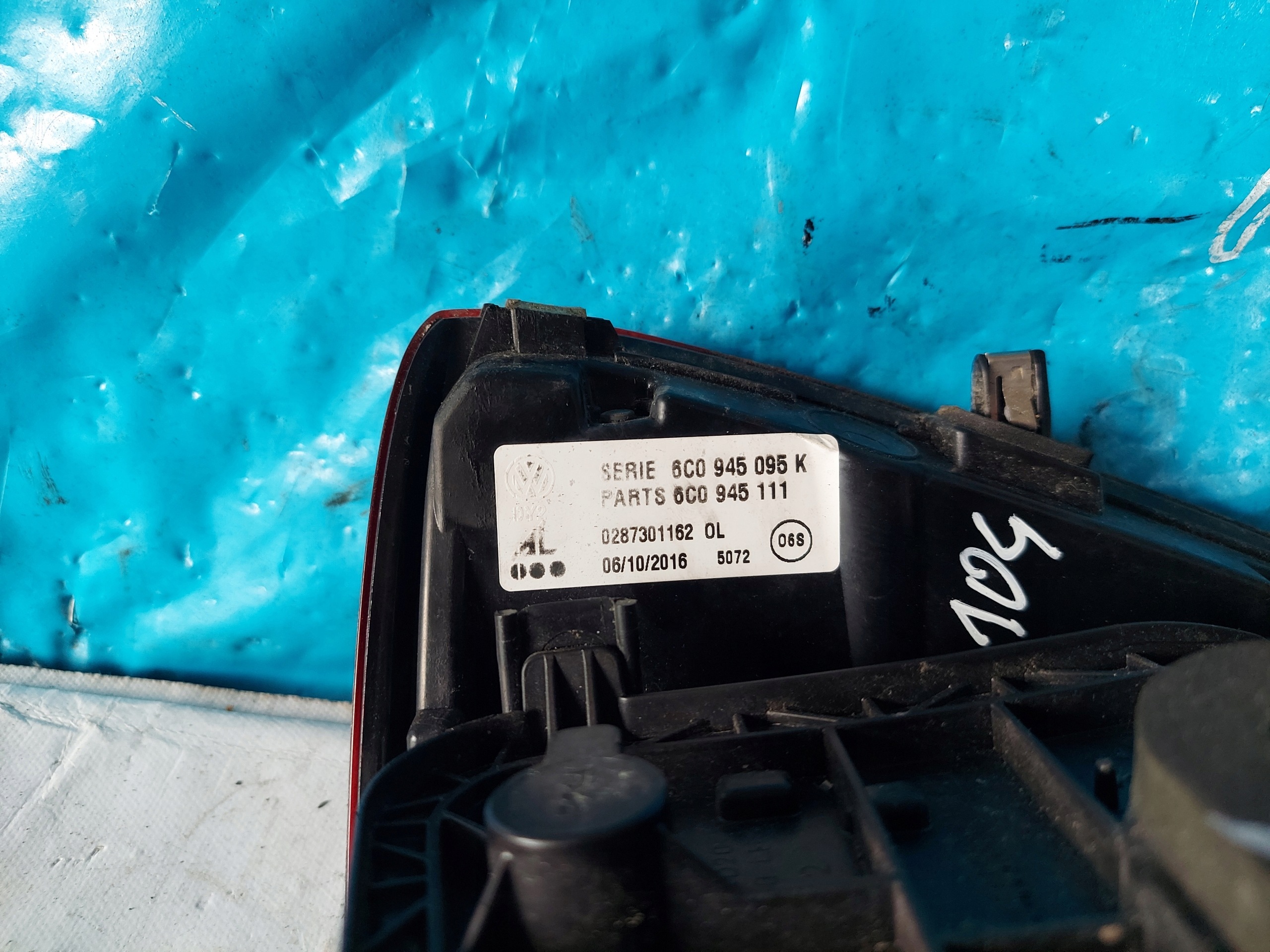 light VW POLO V 8C0945095K left rear part