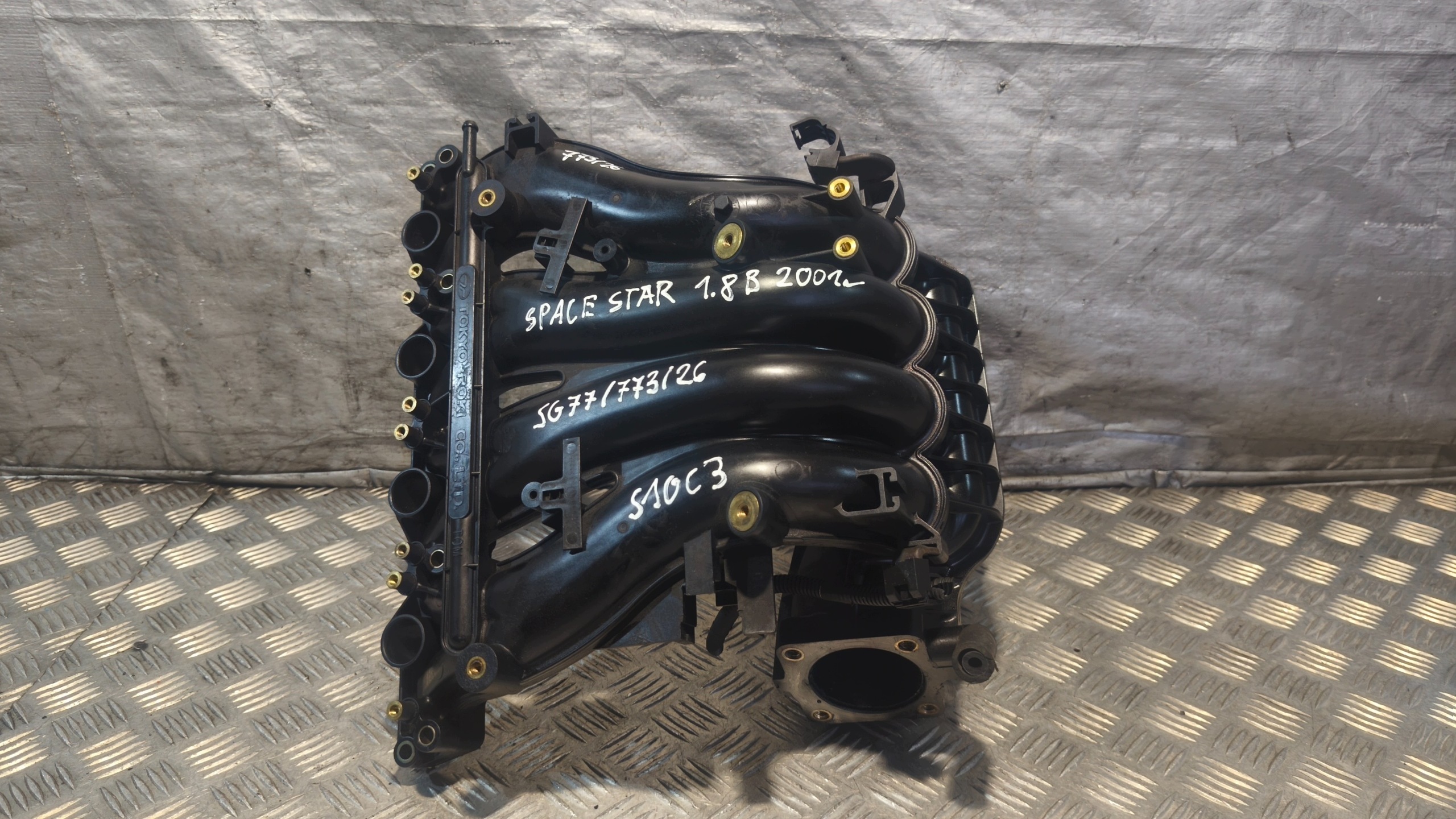 intake manifold DOLOTOWY MITSUBISHI SPACE STAR 1.8 GDI 2001r