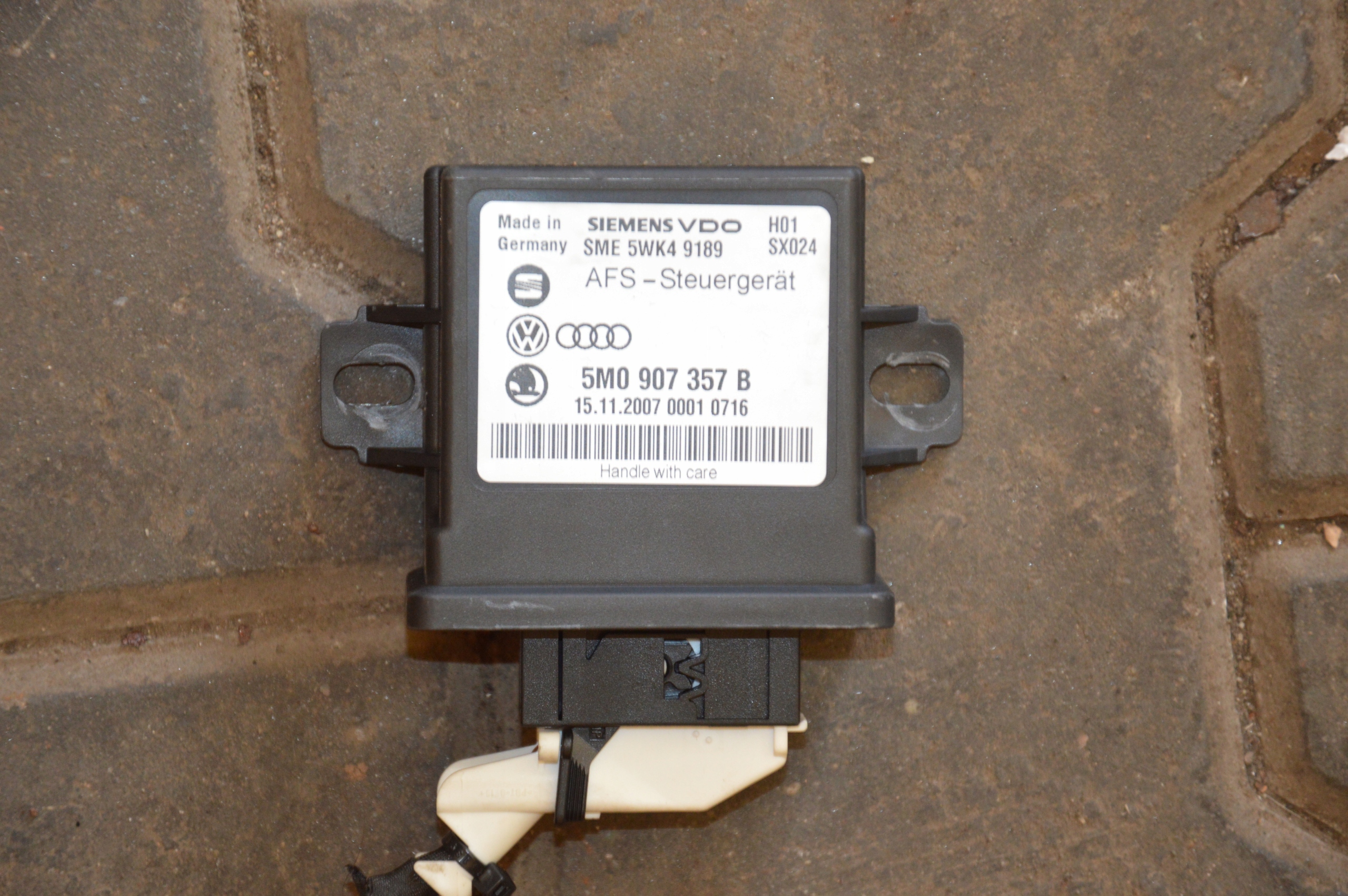 VW Passat B6 Moduł Xenon 5M0907357B