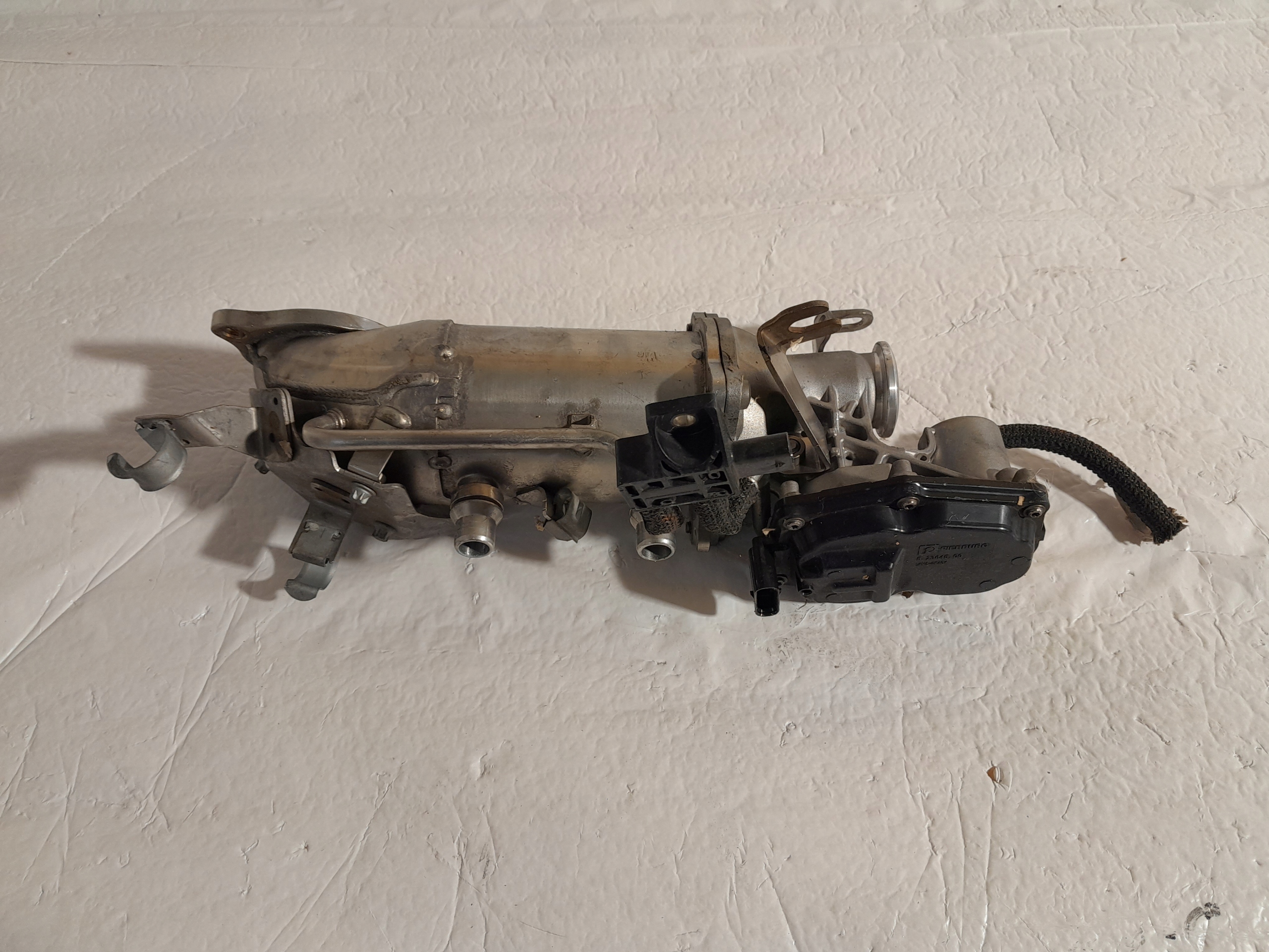 BMW 3.0D B57 Abgaskuehler AGR EGR 8574815 8574820