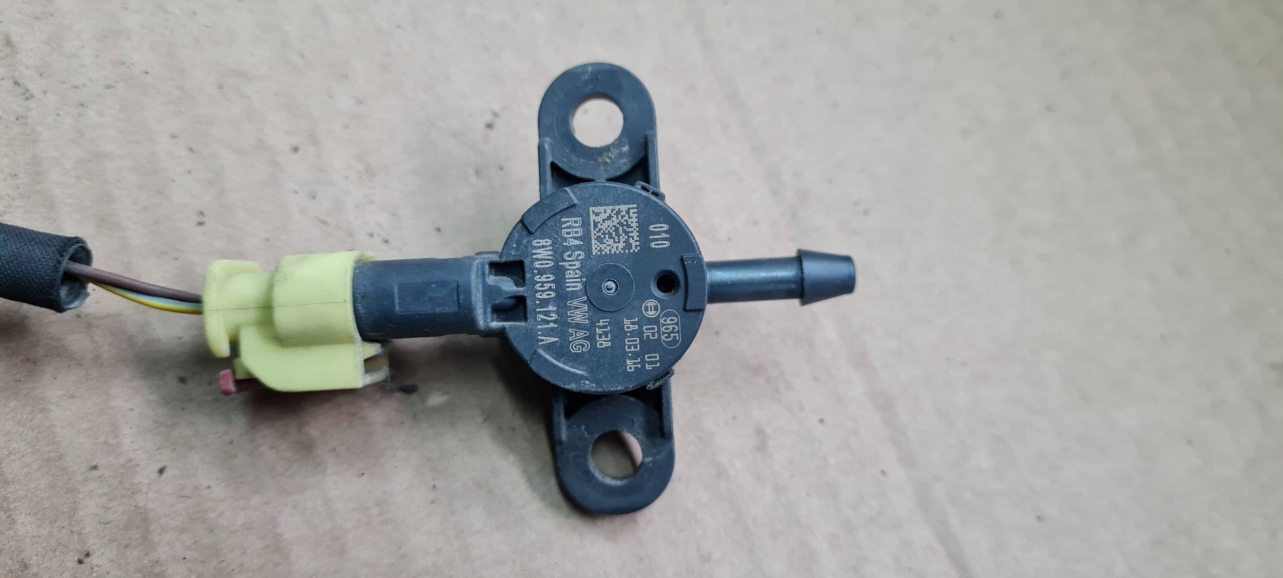 A4 B9 8W sensor OCHRONY PIESZYCH connecting spoiler 8W0959121A A5 8W S5