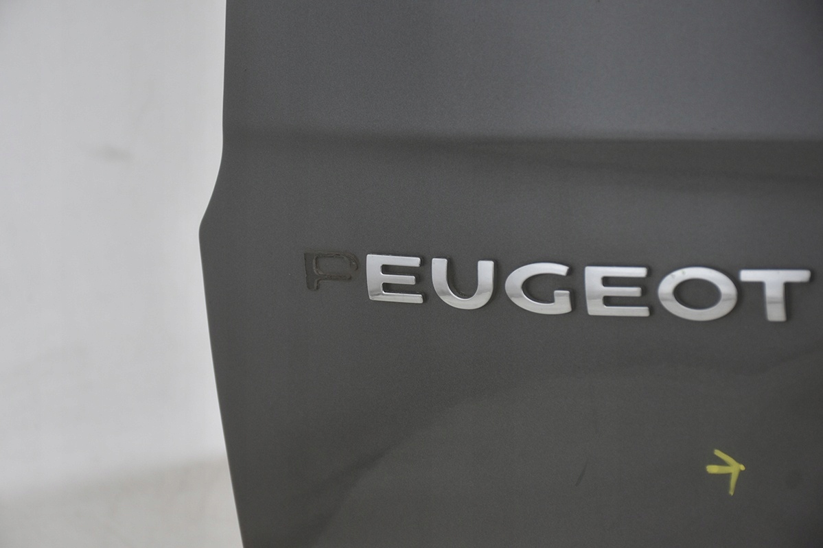 boot doors * rear part PEUGEOT 5008 and KTPD