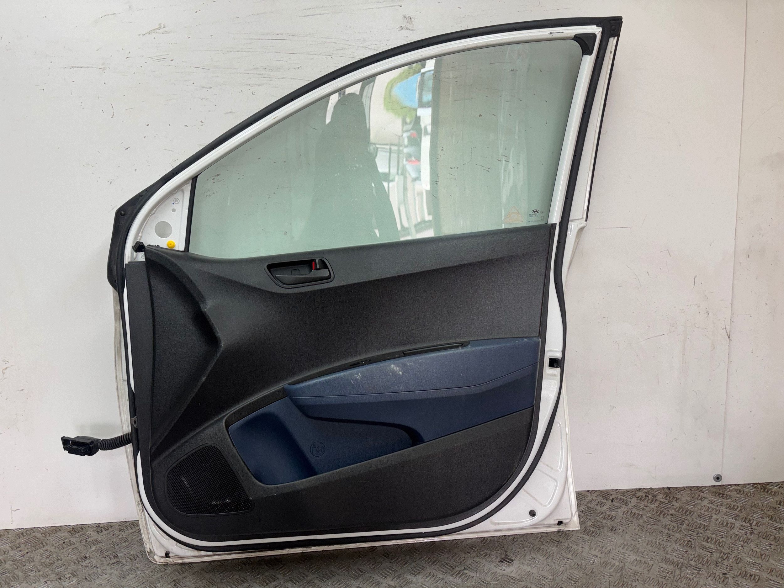 door front front right HYUNDAI I10 II 13