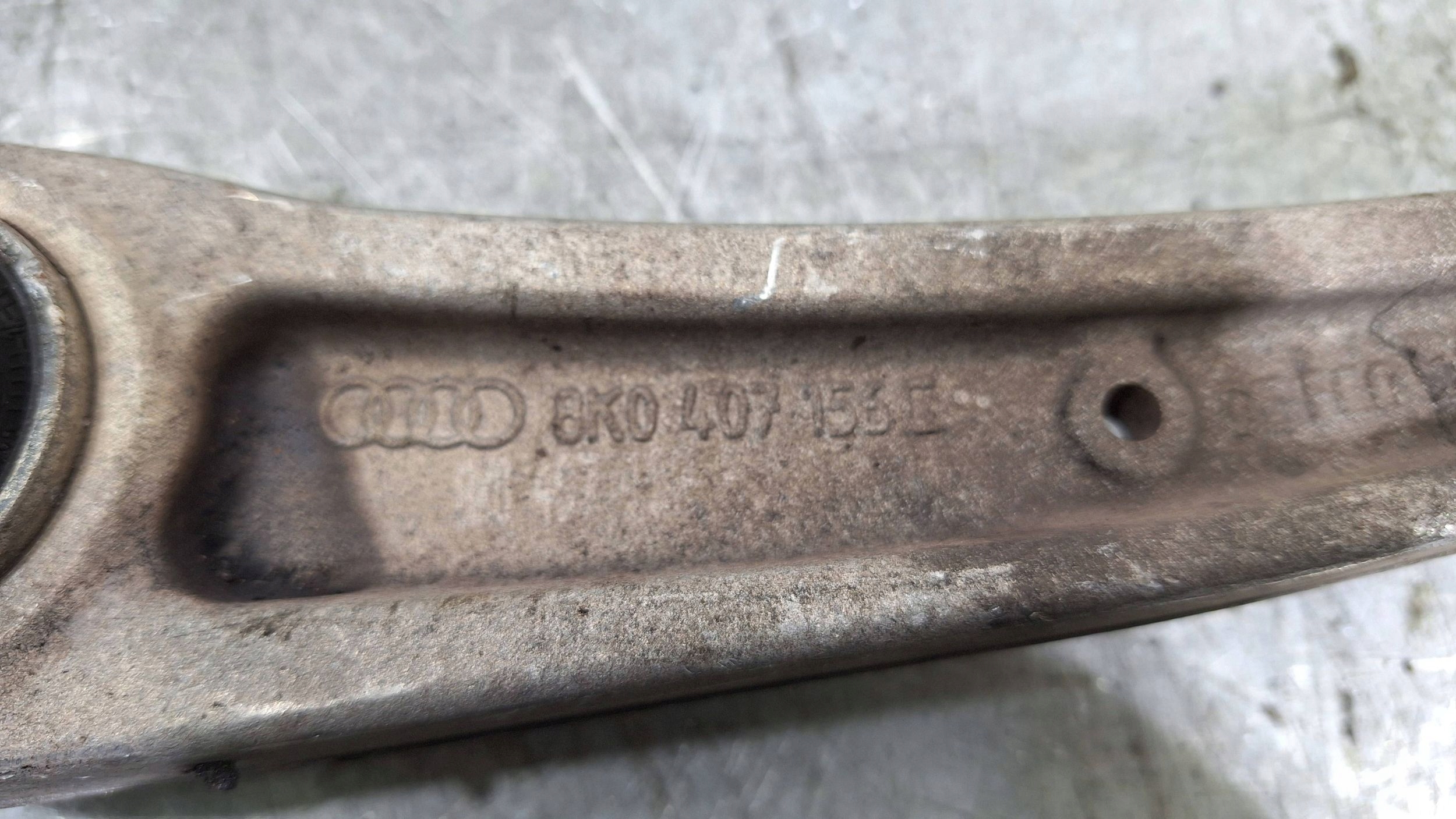 arm right front 8K0407156C AUDI A4 B8 A5 8T Q5 8R A6 C7