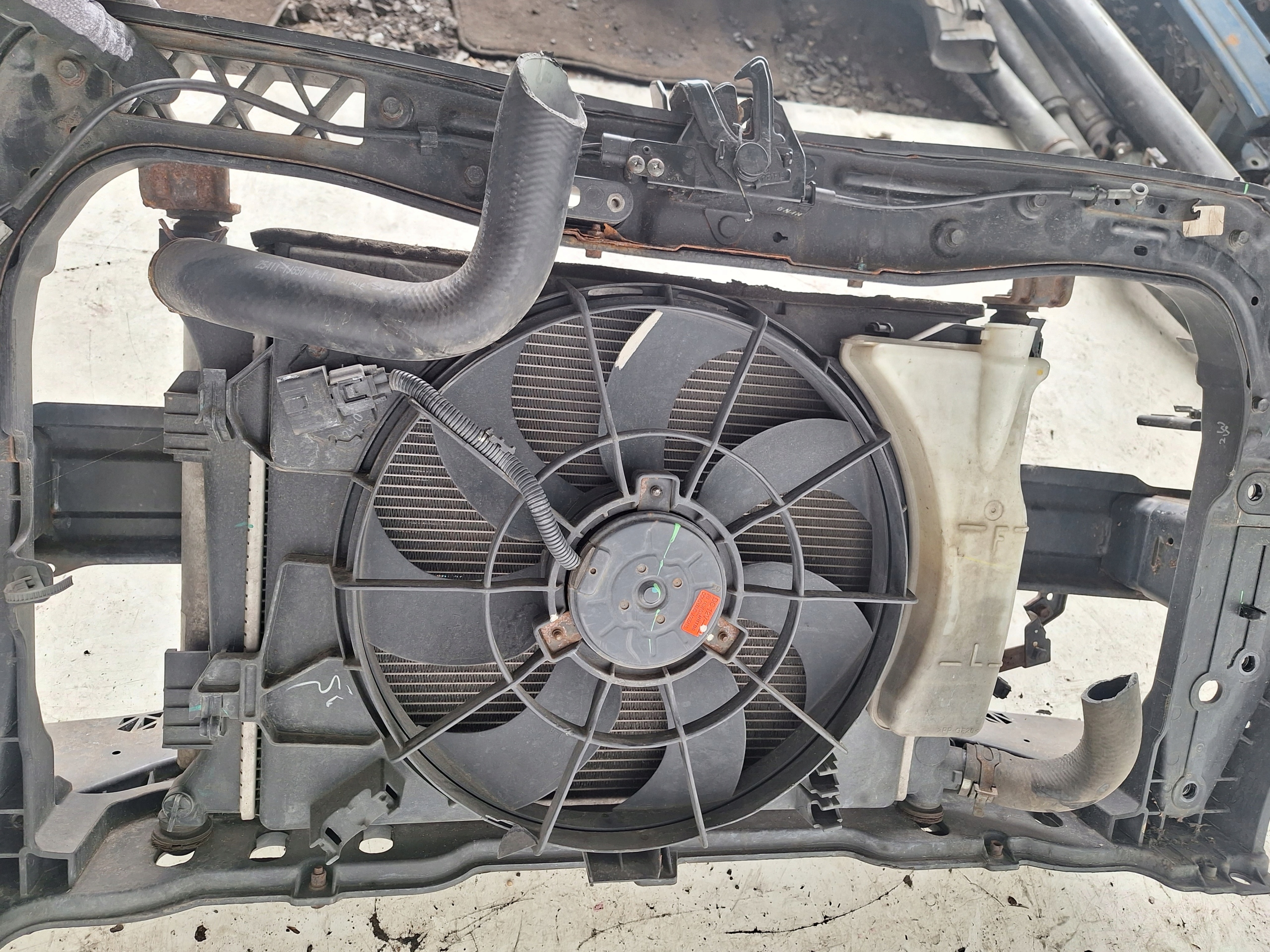 HYUNDAI I20 LIFT 12-15 support panel for radiators petrol