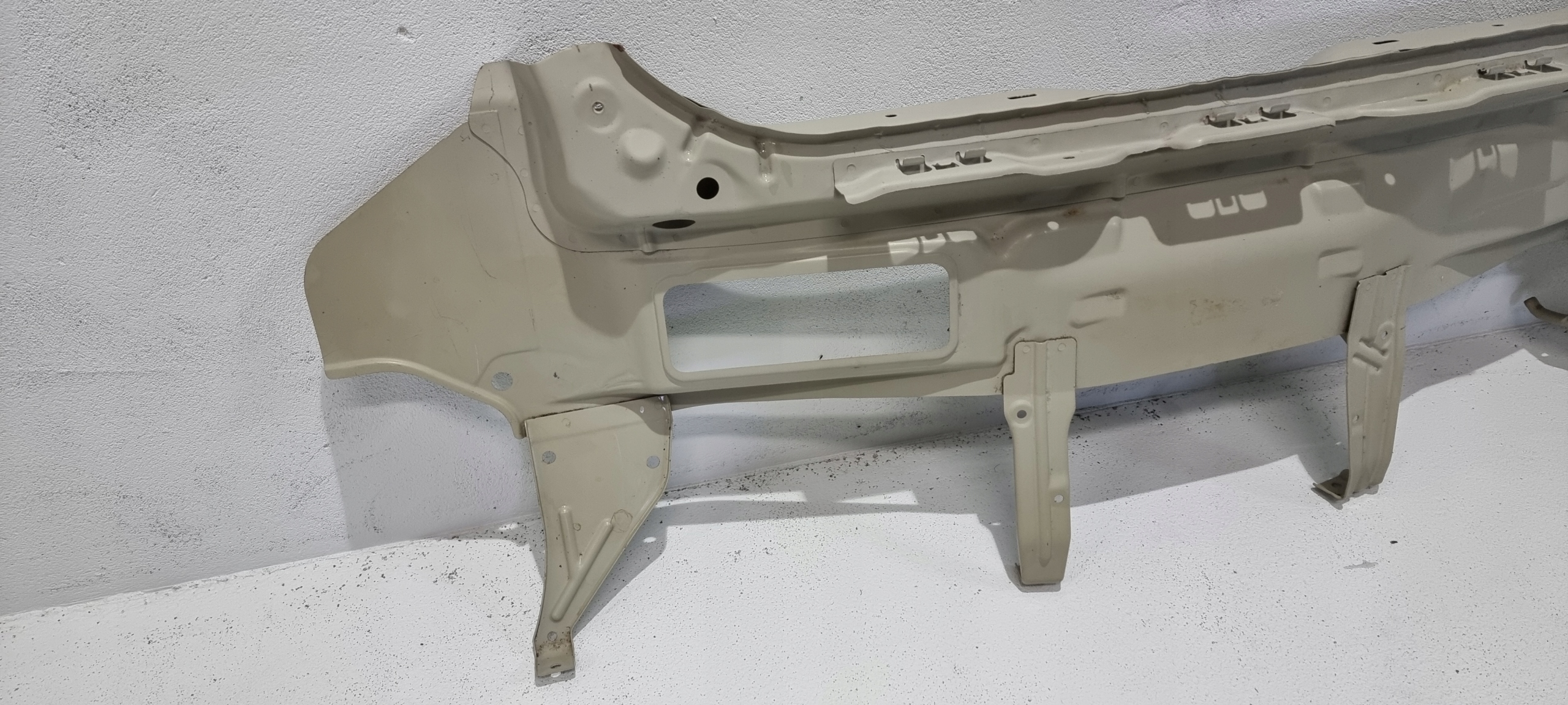 перегородка ремень задний suzuki SWIFT MK6 05-10