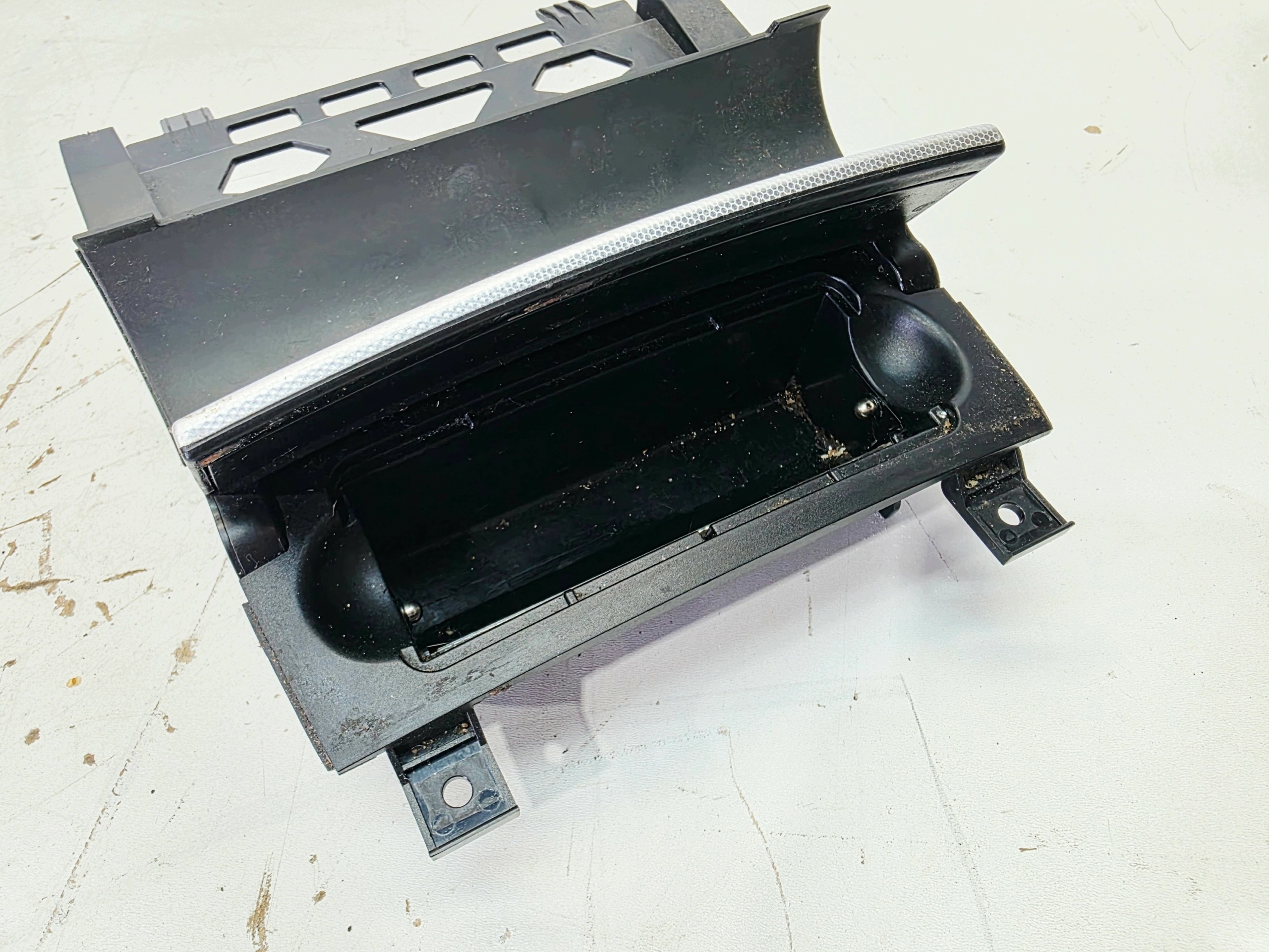 ashtray passenger compartment front AUDI A3 8P LIFT 8P0857951 8/26