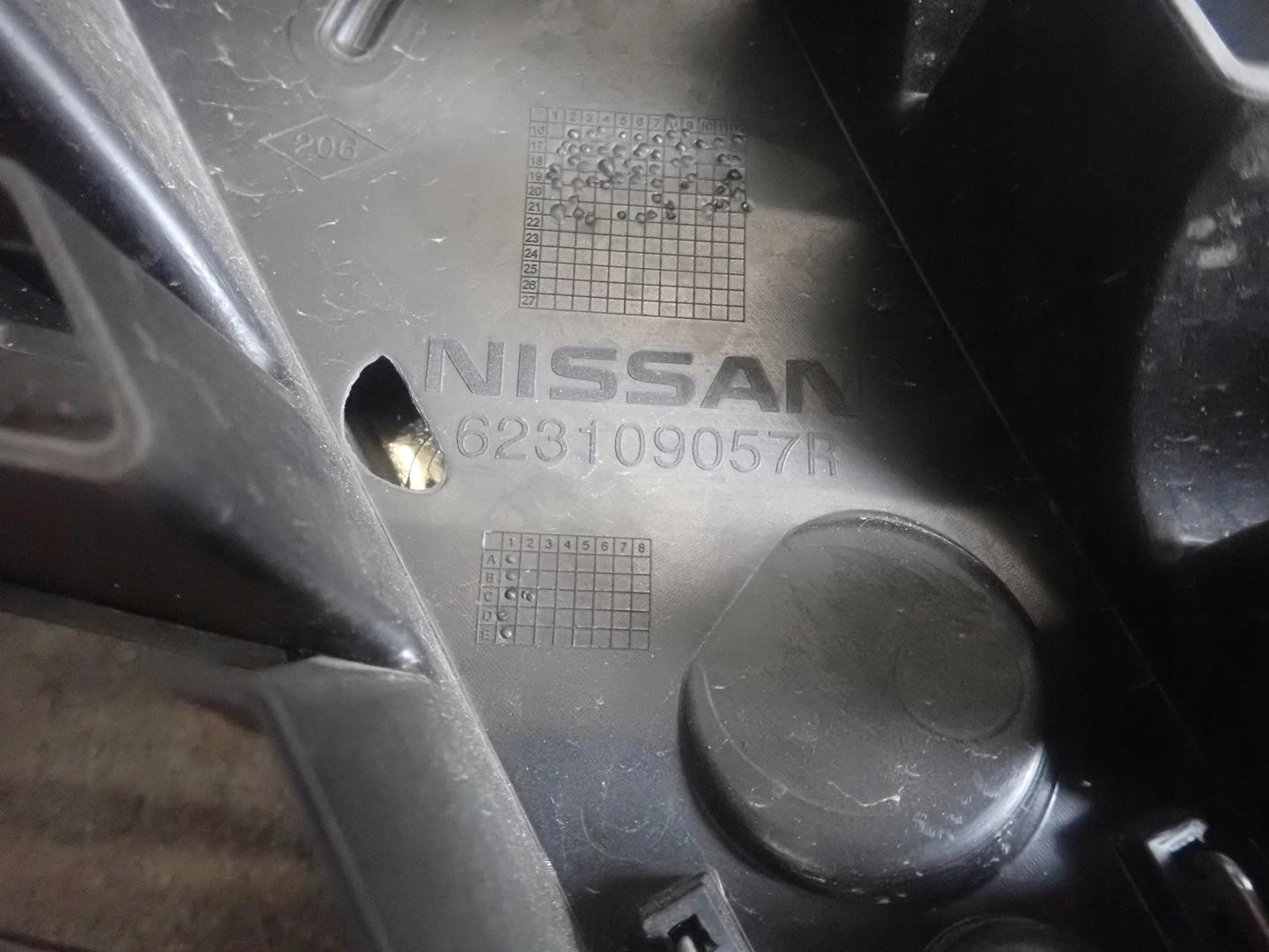 GRILL NISSAN NV300 2016- 623109057