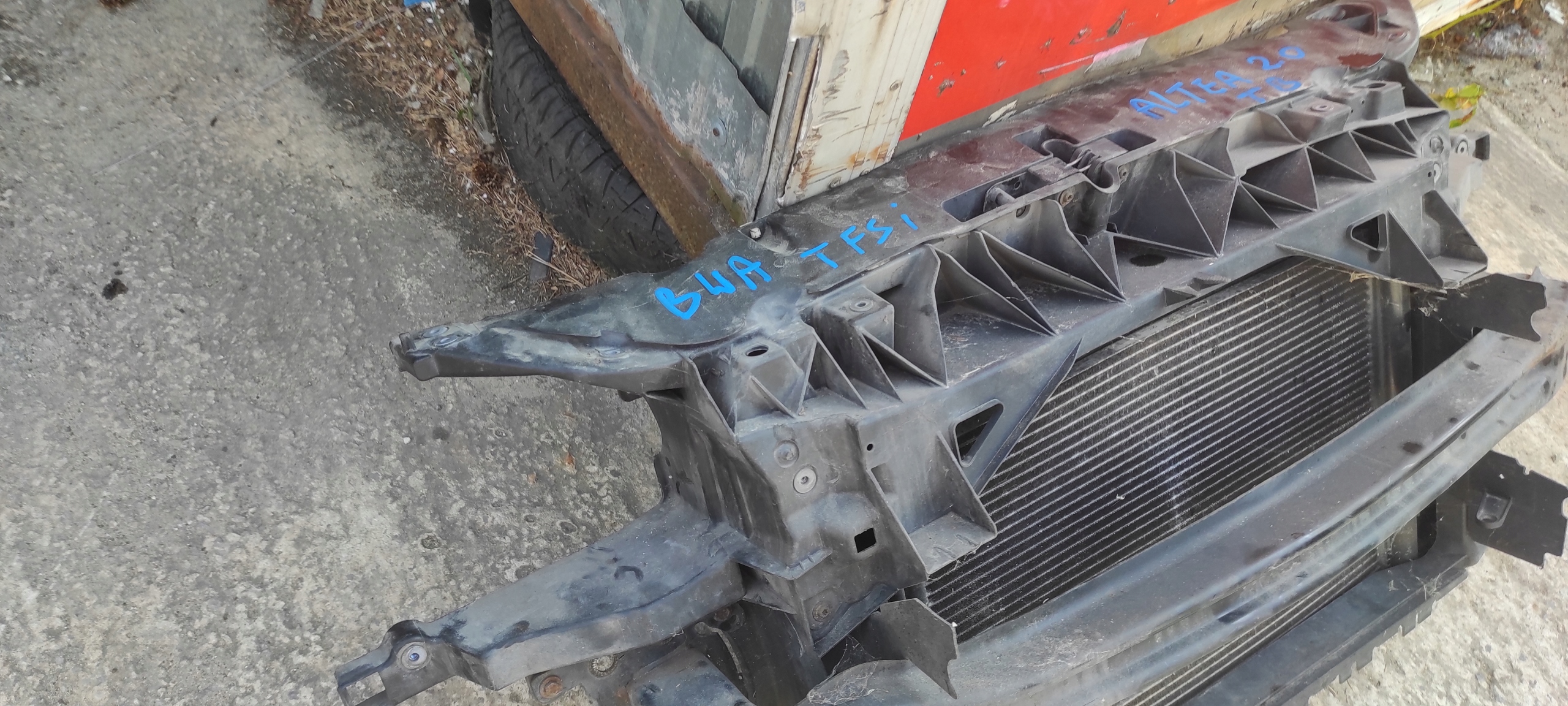 support panel for radiators Seat altea 2.0 Turbo petrol BWA 200 km