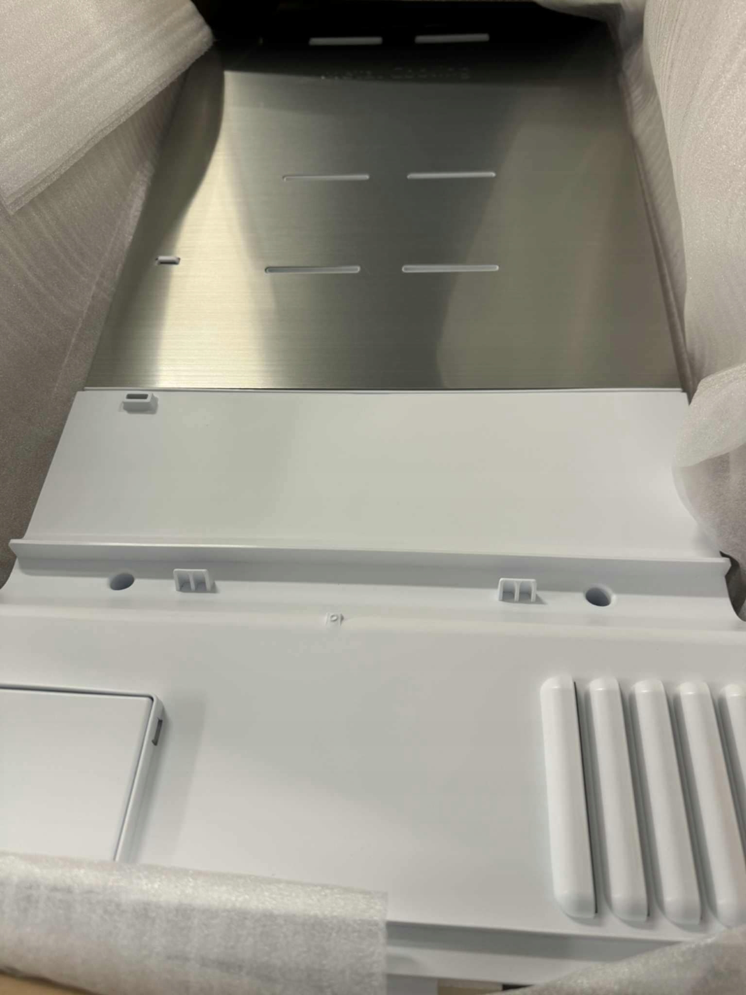 Samsung DA97-21142A – rama przednia element konstrukcyjny lodówki RB7300