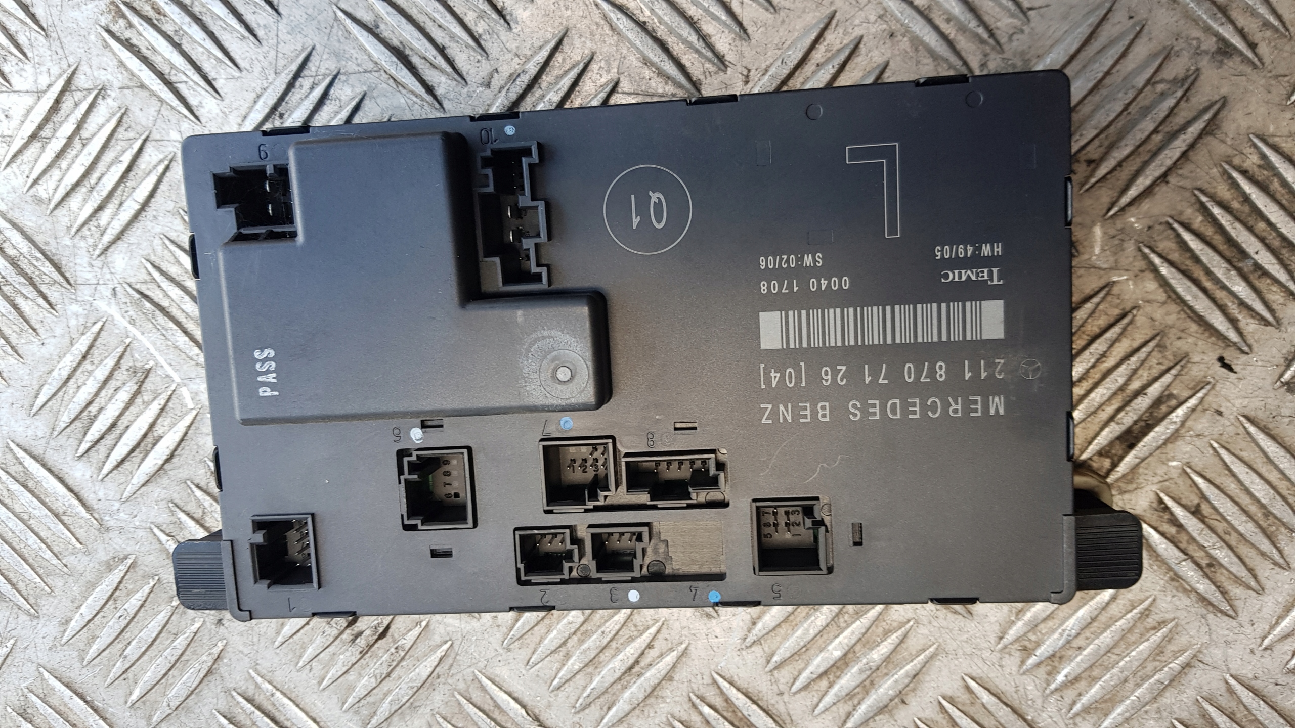 MERCEDES W211 module door left front 2118707126