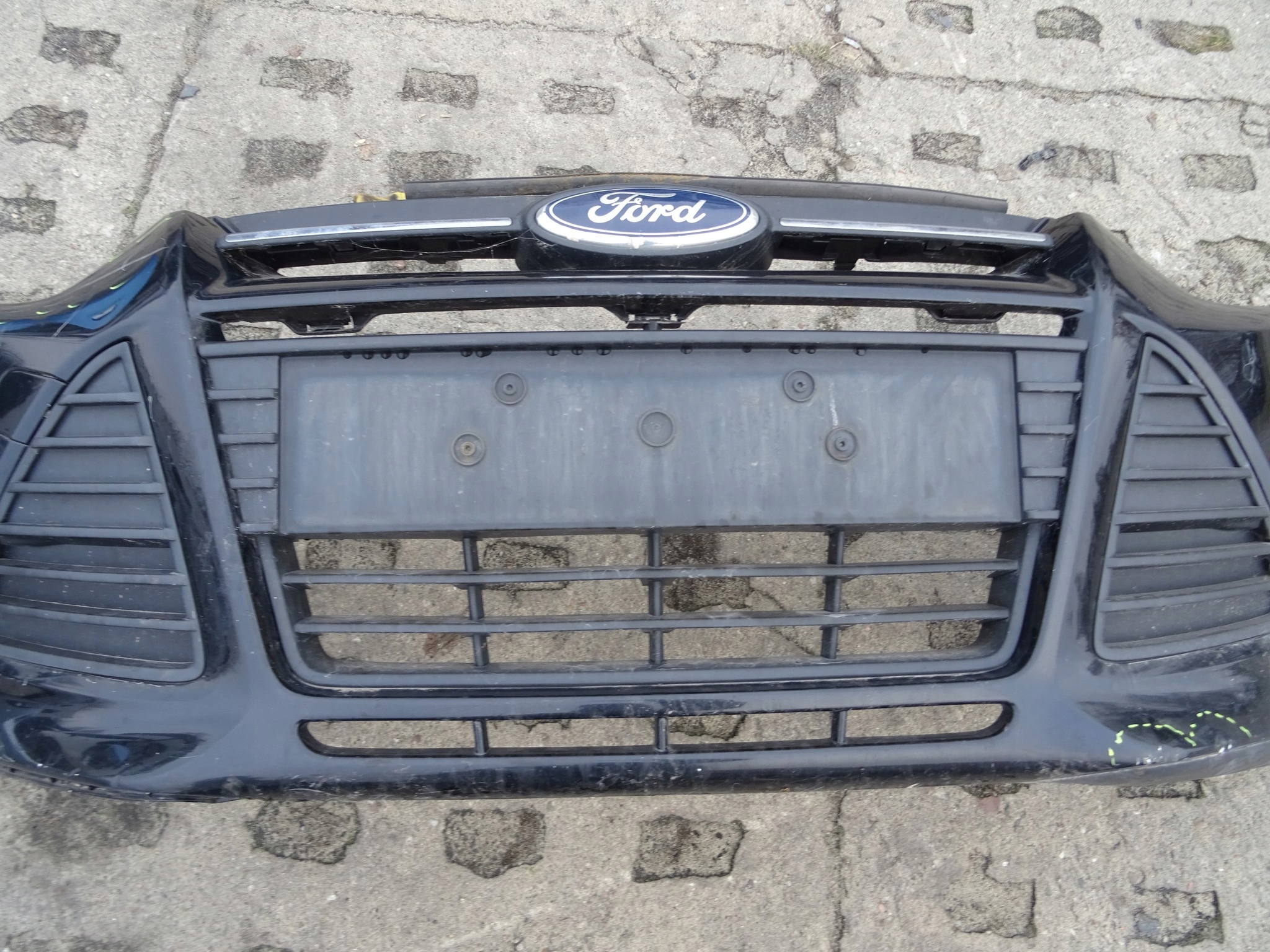FORD FOCUS MK3 nárazník předek přední