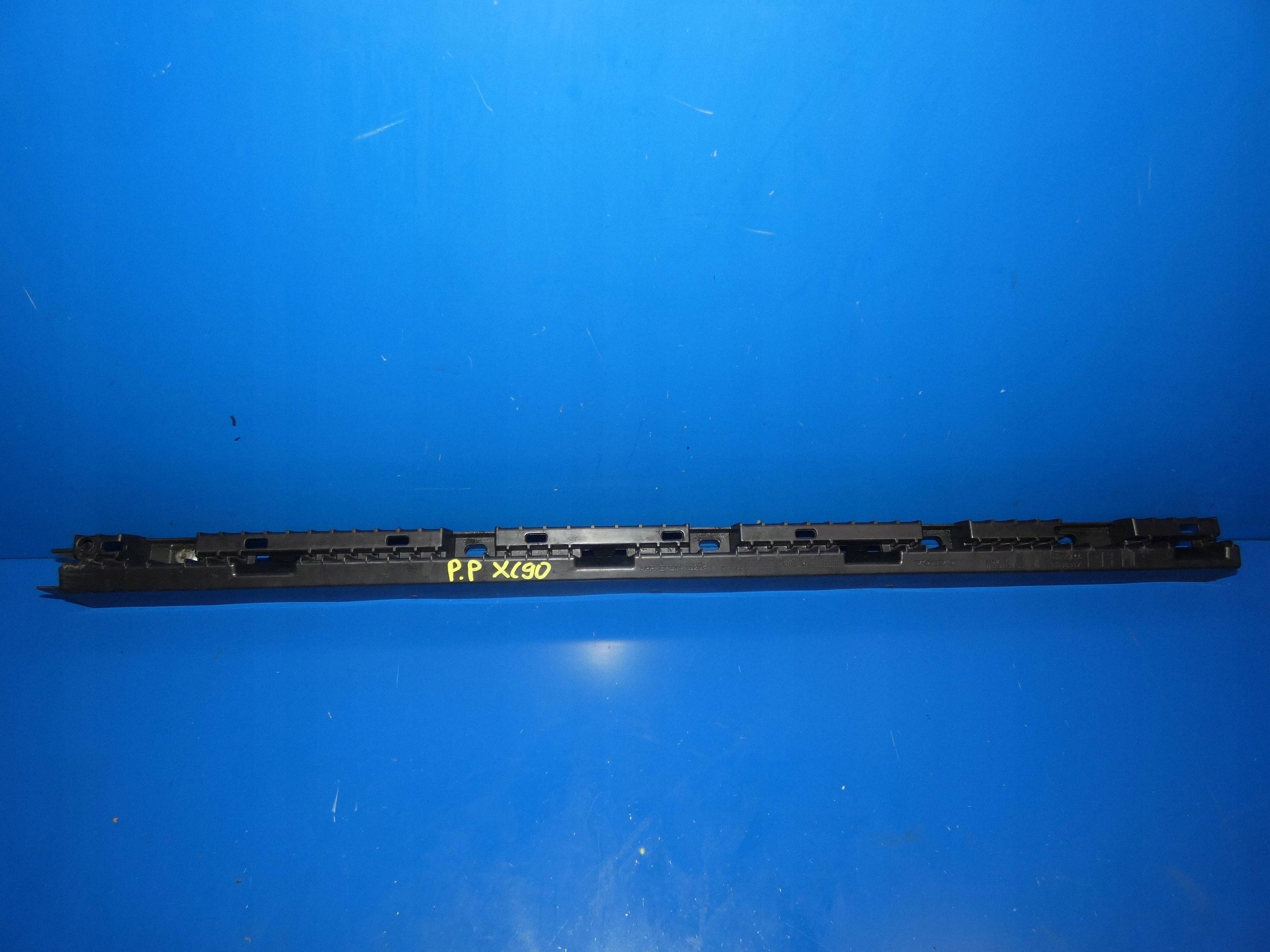 VOLVO XC90 II support holder bracket mouldings PROGOWEJ right front