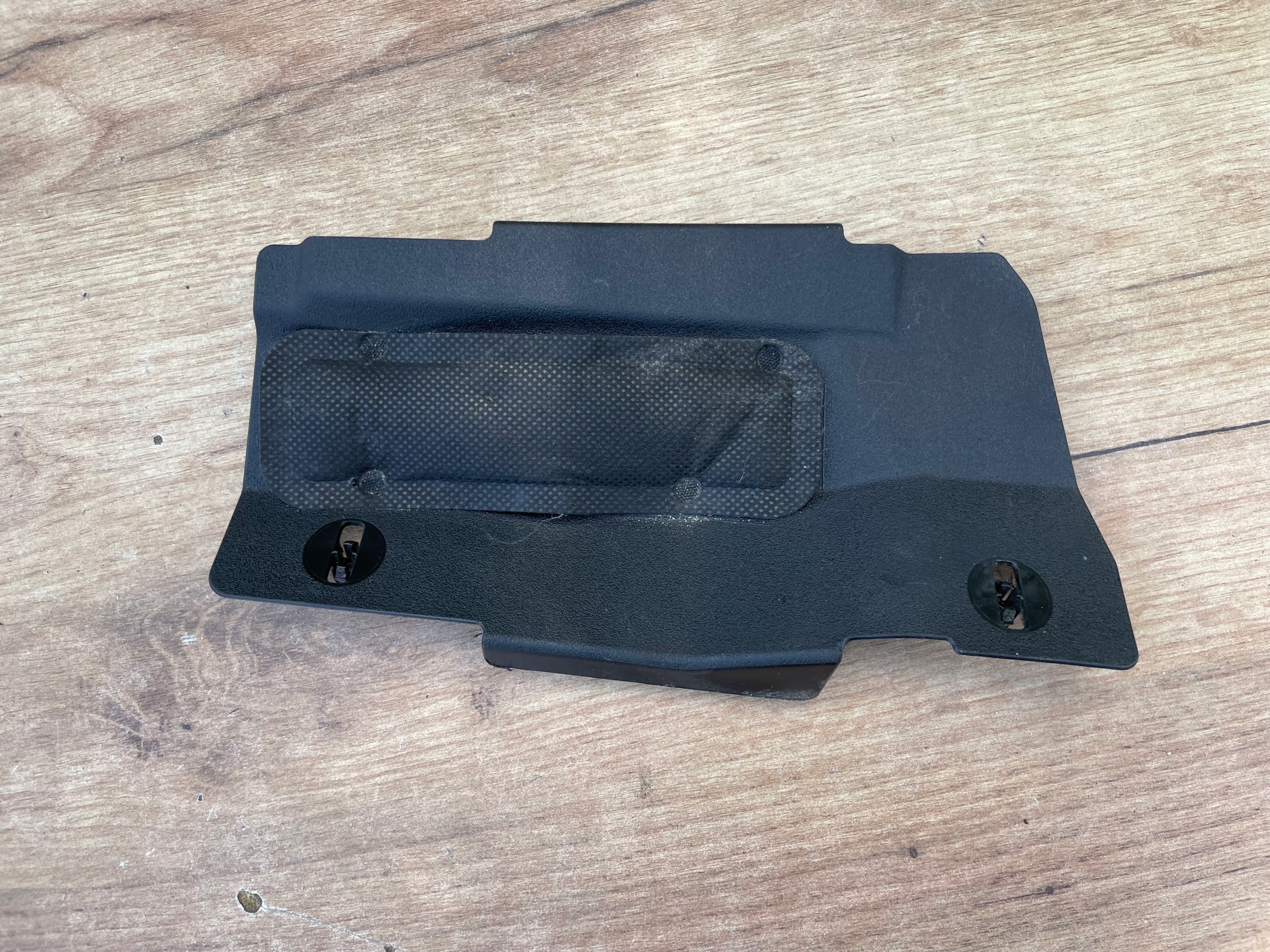 PRIUS 3 plus + Kryt blatníka pravá 53825-47020