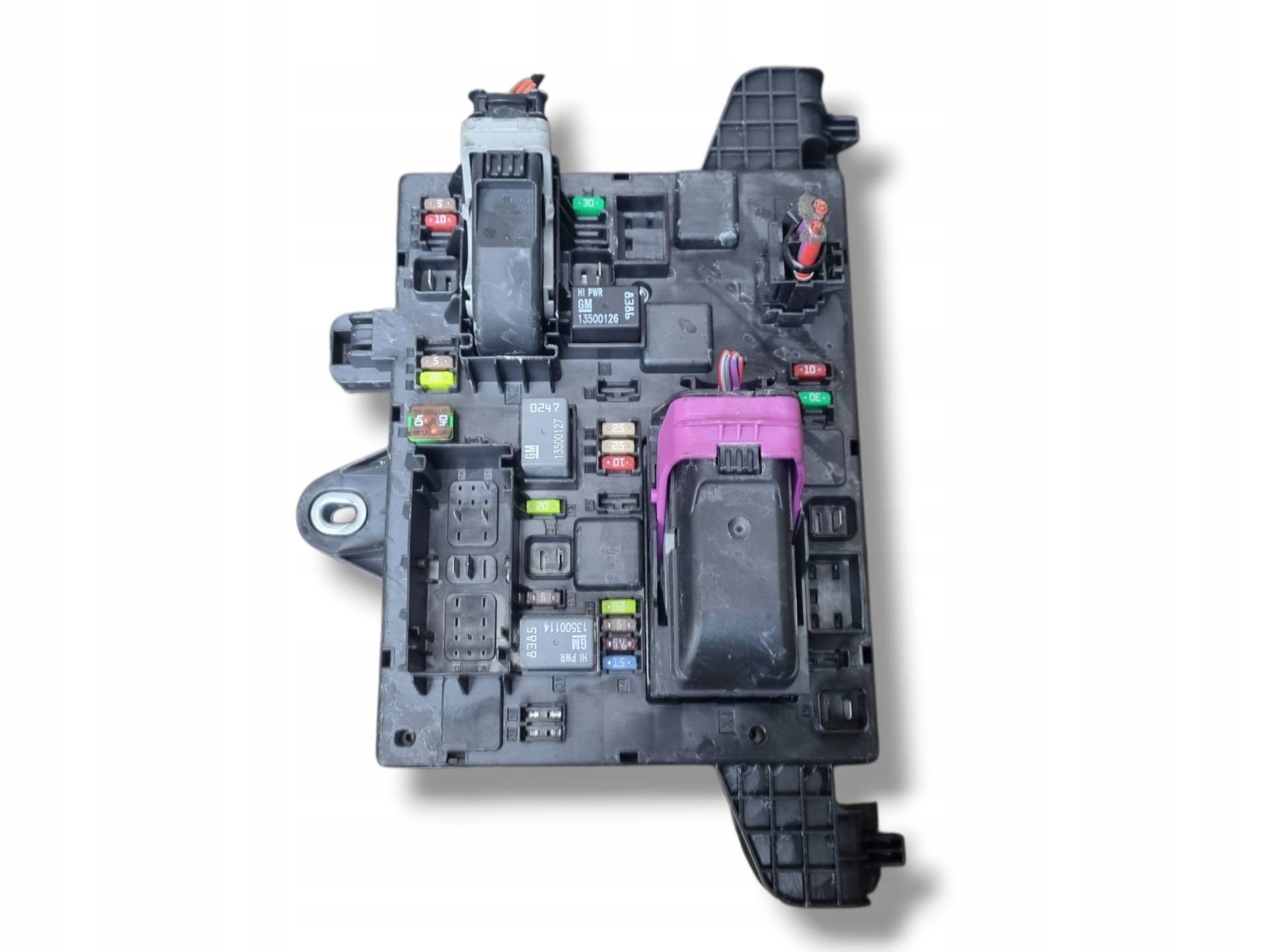 Module fusibles Opel Astra J 2011 13302301