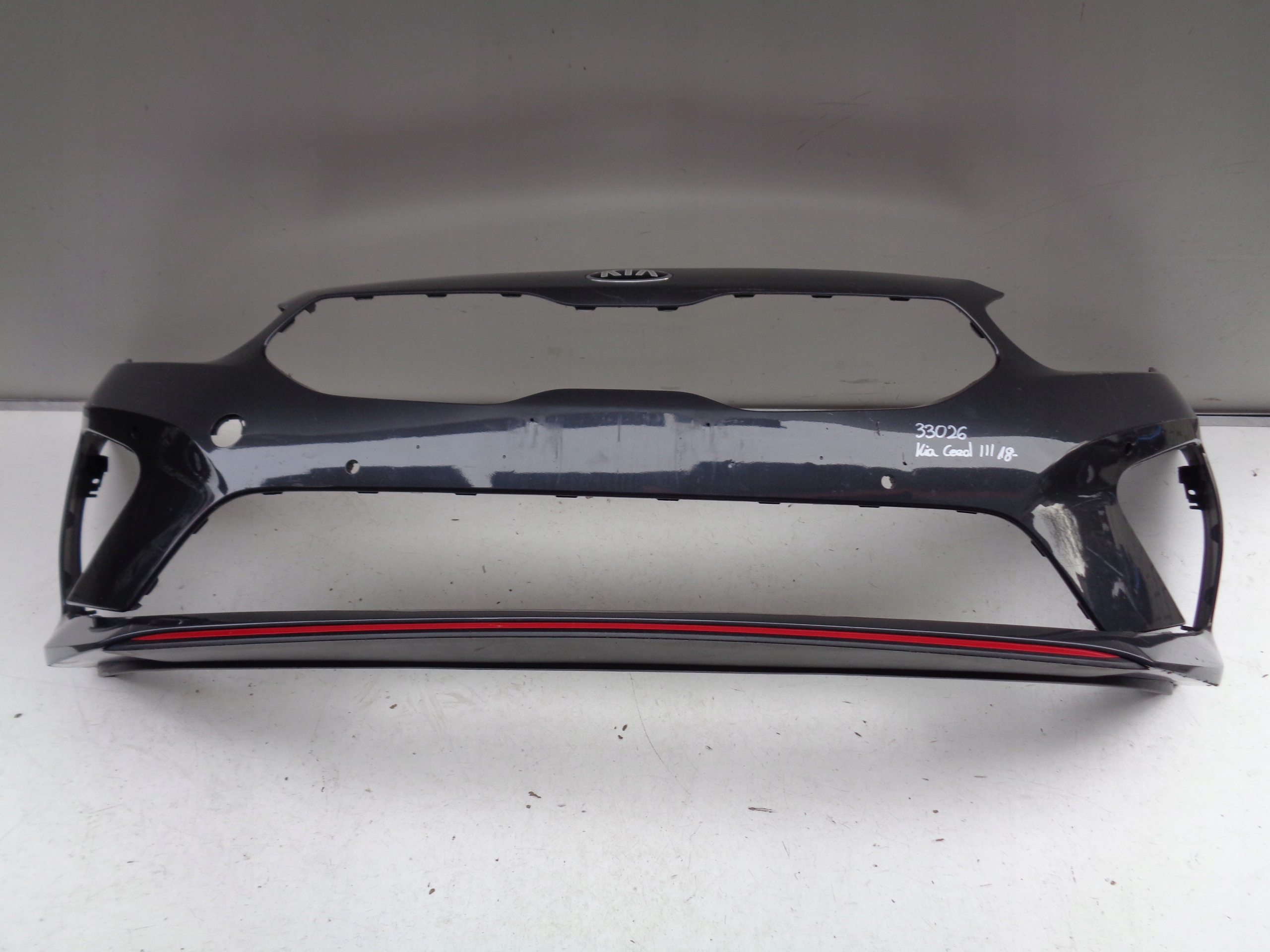 FRONTSTOSSSTANGE KIA CEED III 18- GT-LINE NR 33026