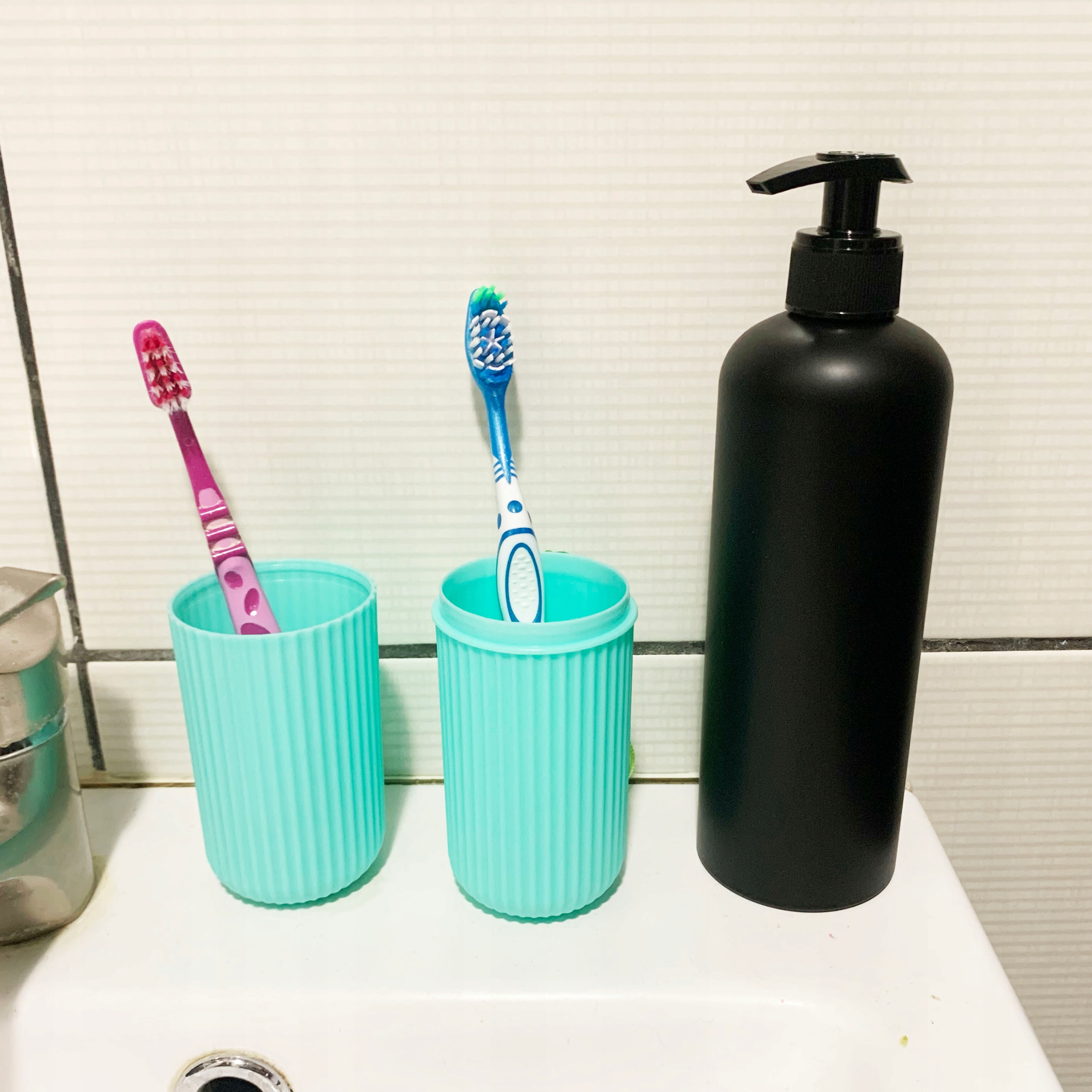 ETUI POJEMNIK NA SZCZOTECZKĘ I PASTĘ DO ZĘBÓW Marka Xtech