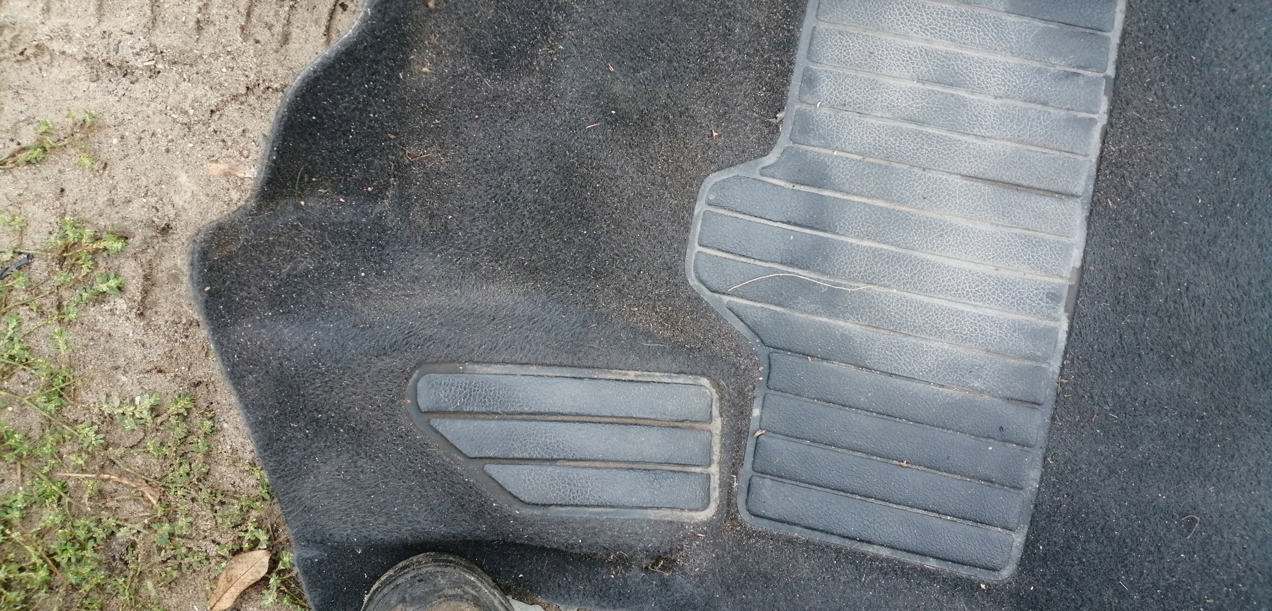 renault LAGUNA III ковер