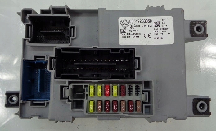 LANCIA YPSILON III 1.2 SPRZYNKA BEZPIECZNIKÓW BSI