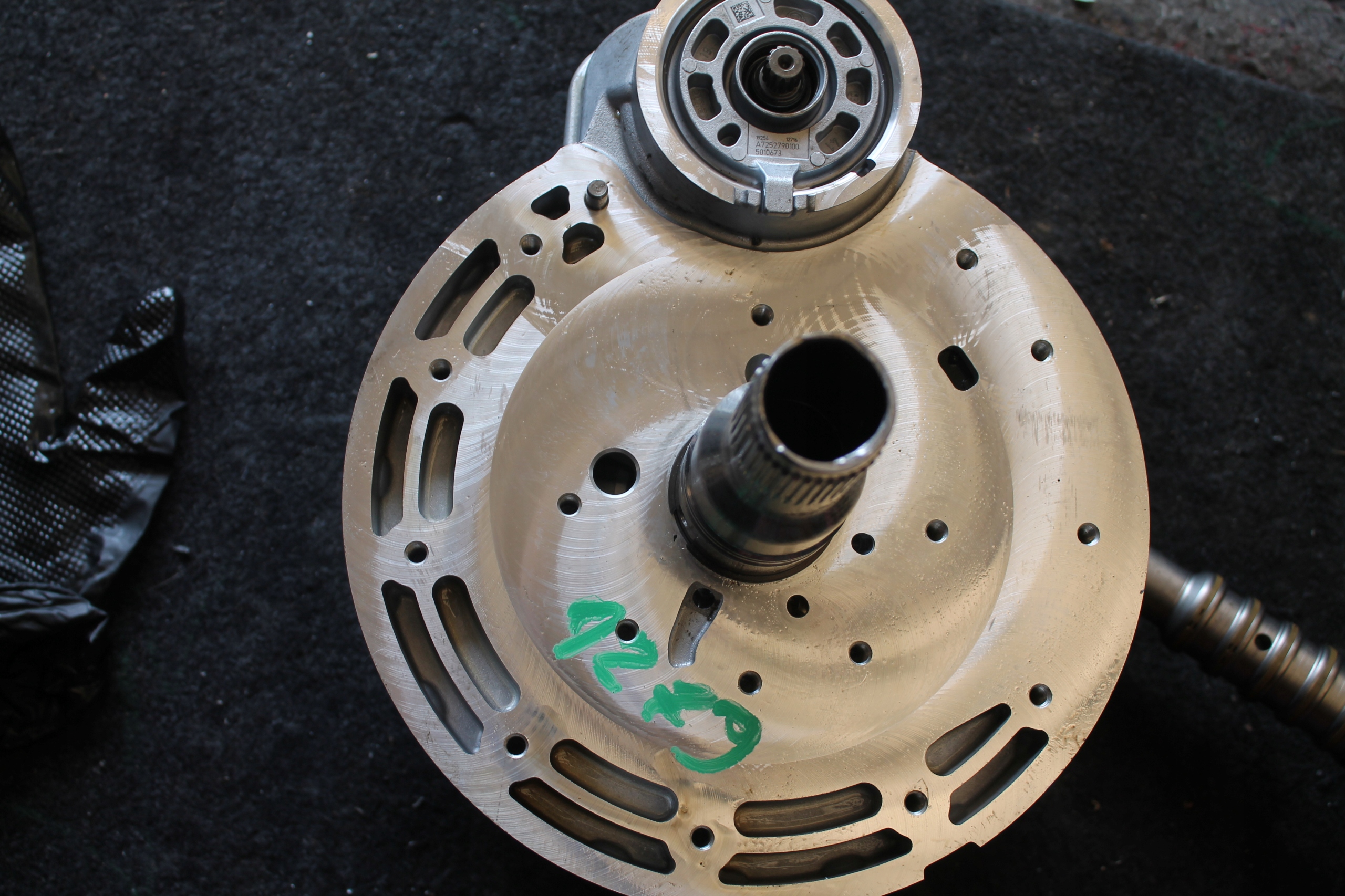 1279. Ölpumpe Getriebe MERCEDES A7252790100