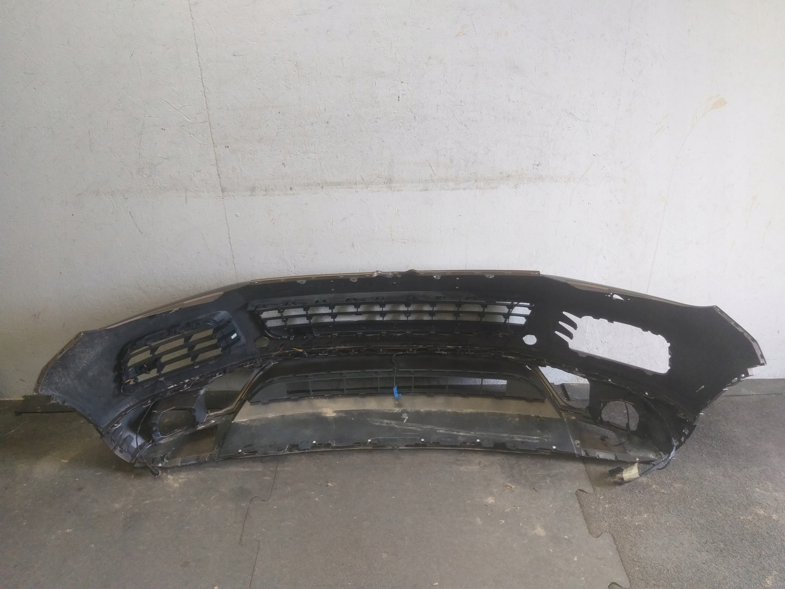 bumper front VW TOUAREG 10