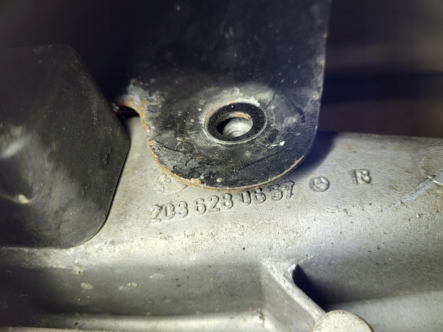 MERCEDES CLK A209 W209 C209 axle beam subframe axle beam sider RAMA bar front