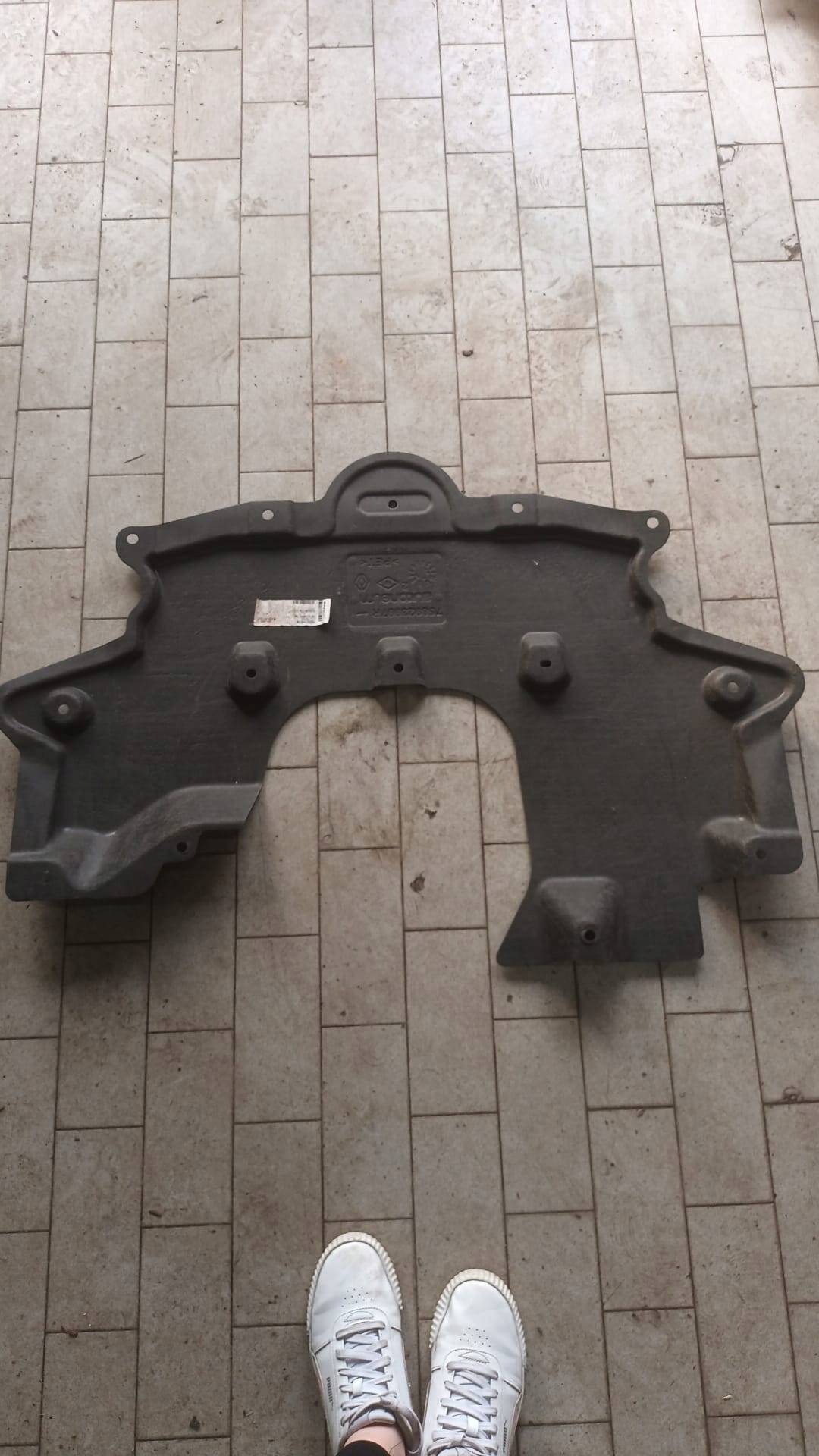 OSŁONA PODWOZIA RENAULT AUSTRAL 758923997R Numer katalogowy części 758923997R