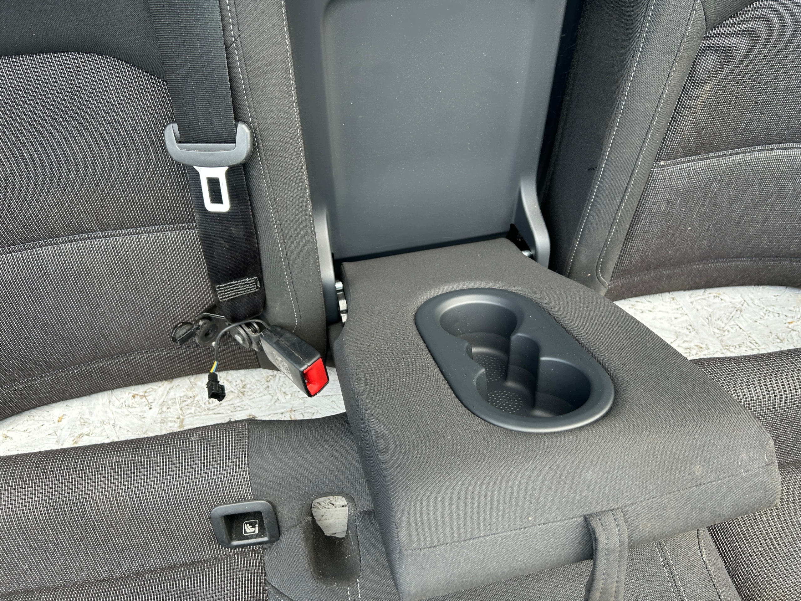 Sitz Sitz heck hinten VW PASSAT B8 KOMBI 14- COMFORTLINE