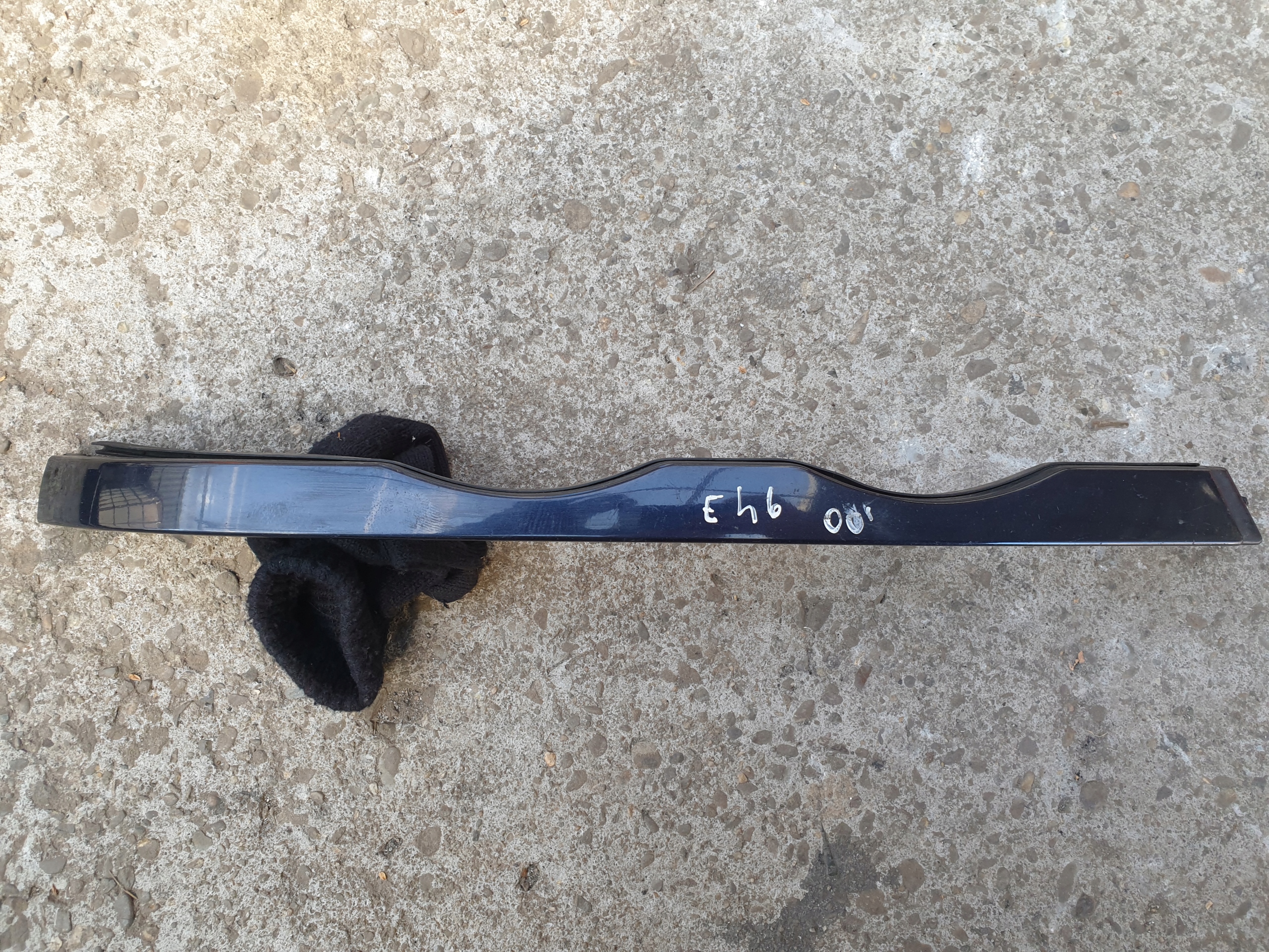 moulding below LAMPE BREWKA right BMW 3 E46 1998- 8208482