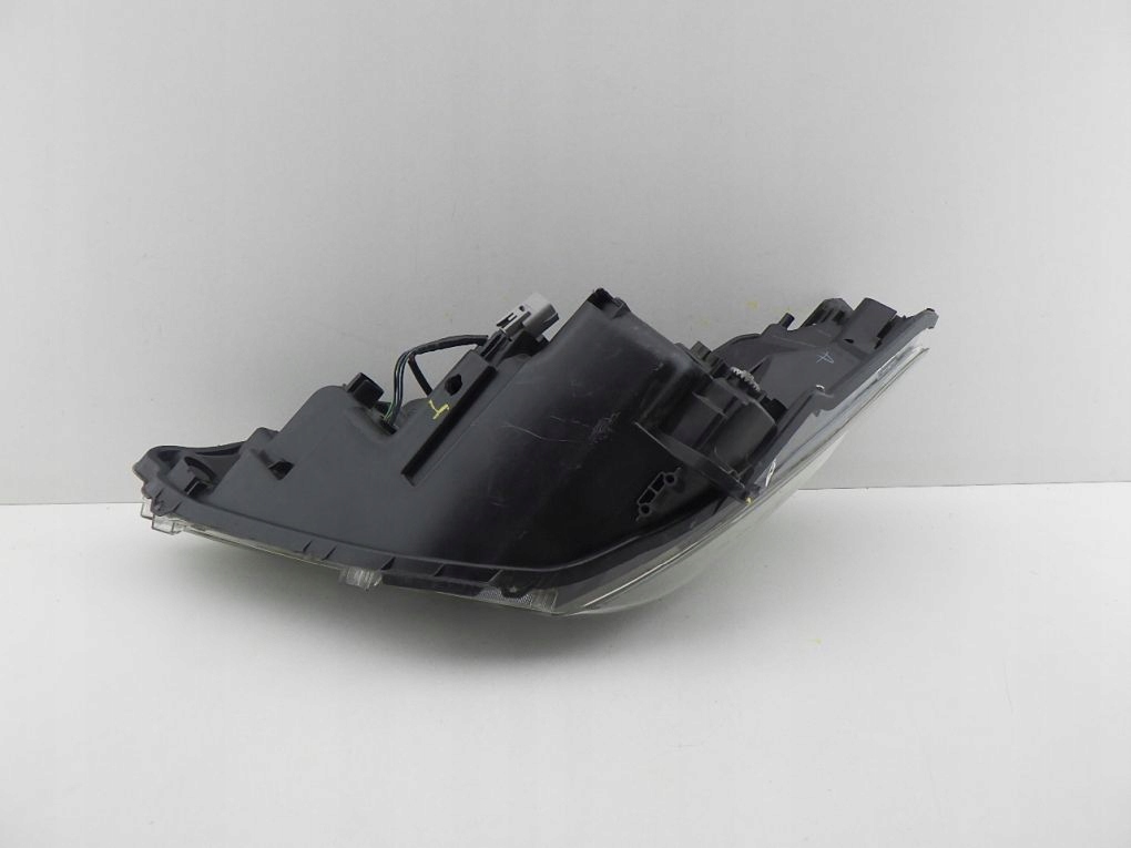 TOYOTA YARIS III LIFT LED 13- light right