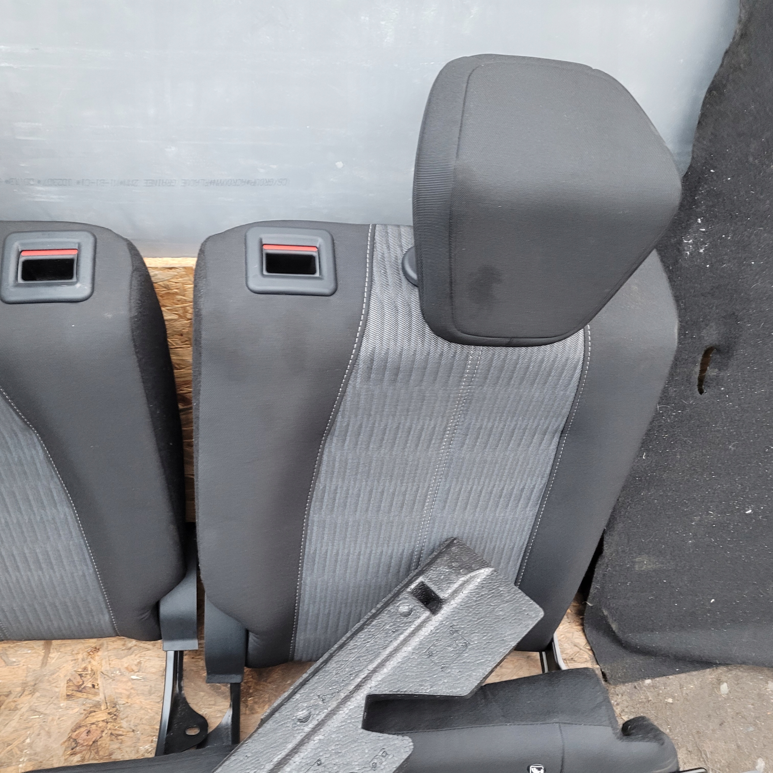 Sitze SIEDZISKO Matte Teppich Sitz OPARCIE OPEL CORSA F