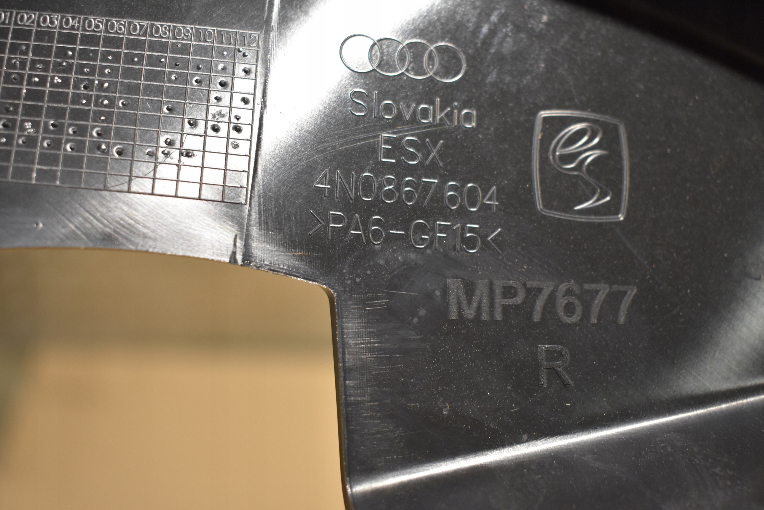 IDEALNA frame cap door rear right AUDI A8 D5 1